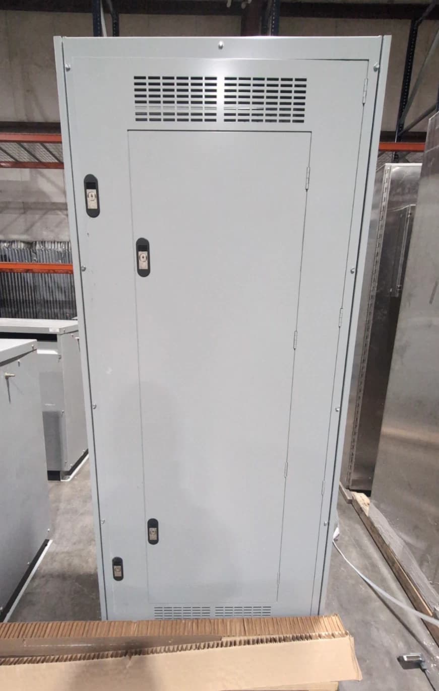 Siemens P5 Panelboard P5E75ML600ATS 600A 480/277V 3PH 4W 600 Amp MLO Panel New – image 1