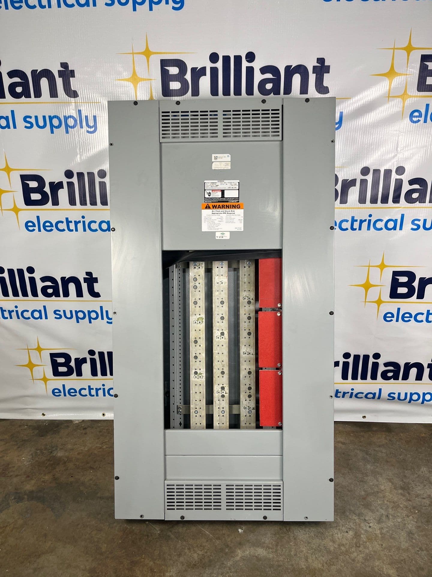 Siemens S4E60ML400ATS S4 Panelboard 400A 480/277V 3PH 4W MLO Indoor Encl B60 – image 1