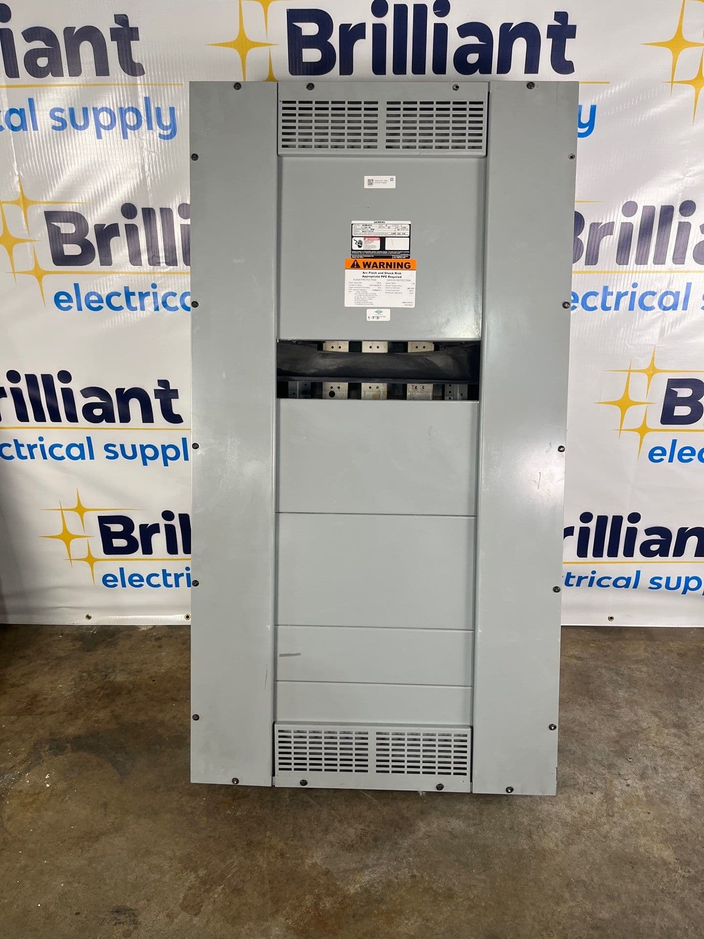 Siemens S4 S4E60ML400ATS Panelboard 400A 480/277V 3PH 4W MLO Indoor Encl B60 – image 1