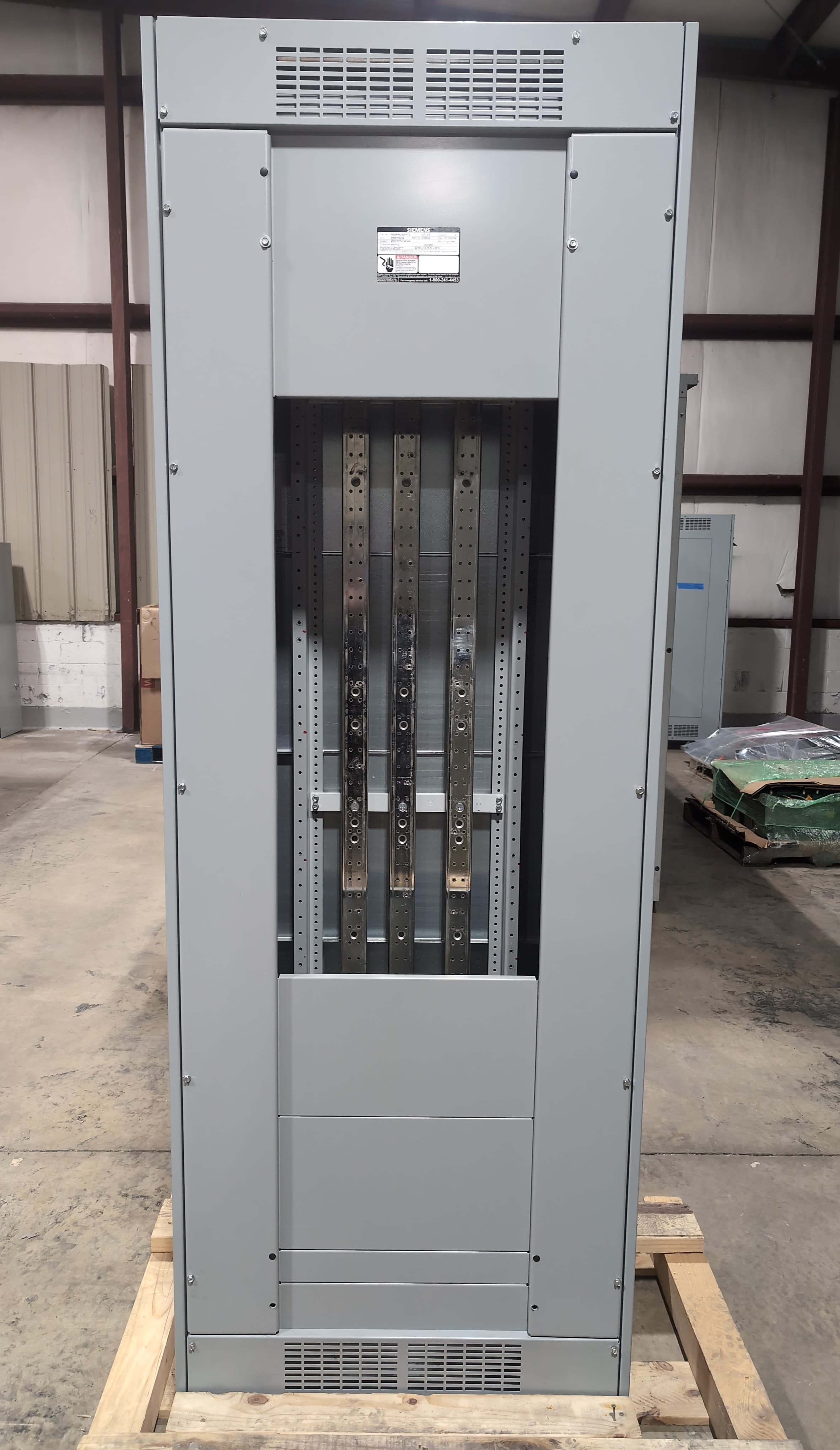 Siemens P5E90ML400ATS P5 Panelboard 400A 480/277V 3PH 4W MLO Panel 400 Amp – image 1