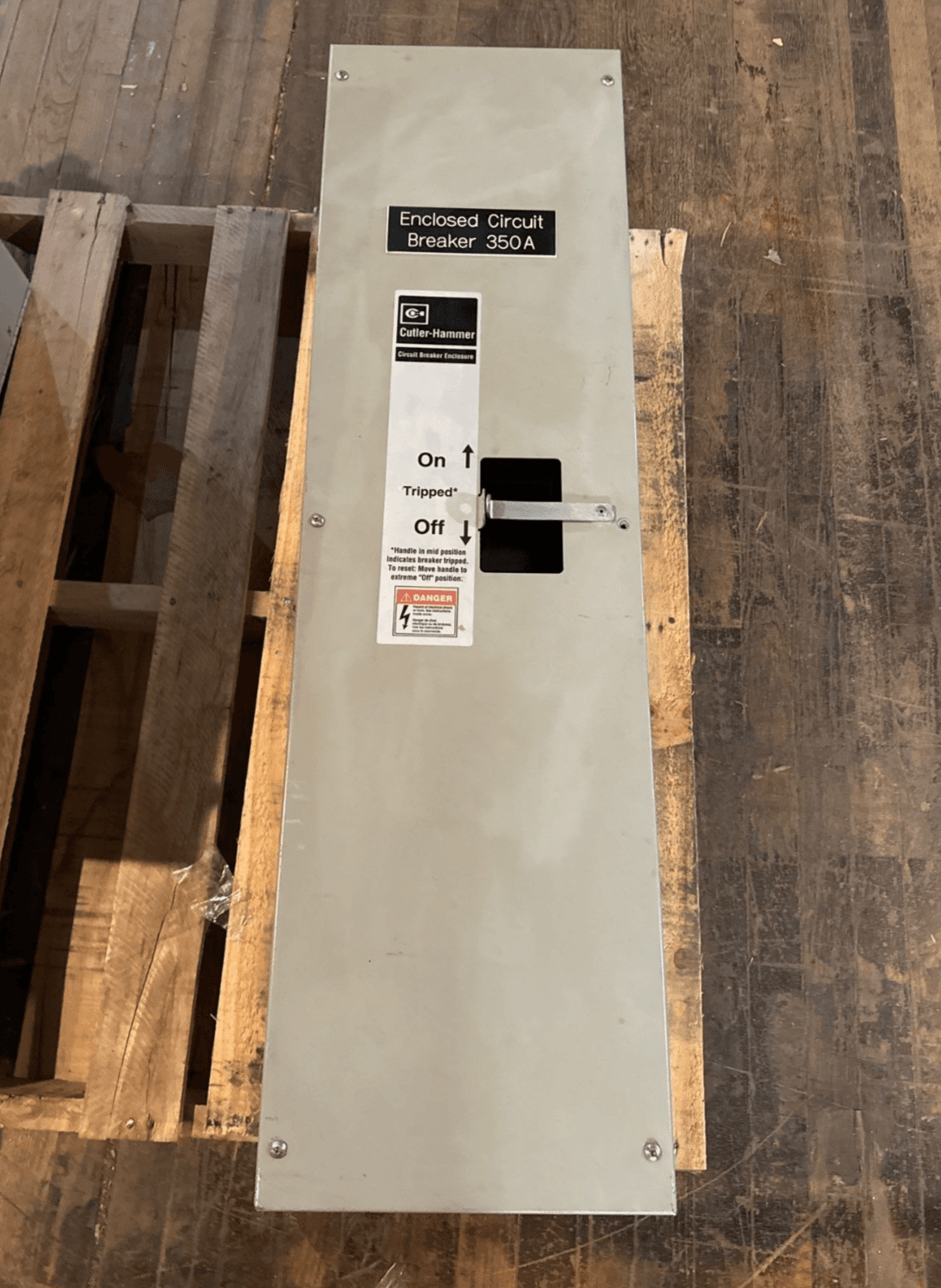 Cutler Hammer SKDN400 Circuit Breaker Enclosure 400A 600V HKD KD KDB DK Frame – image 1