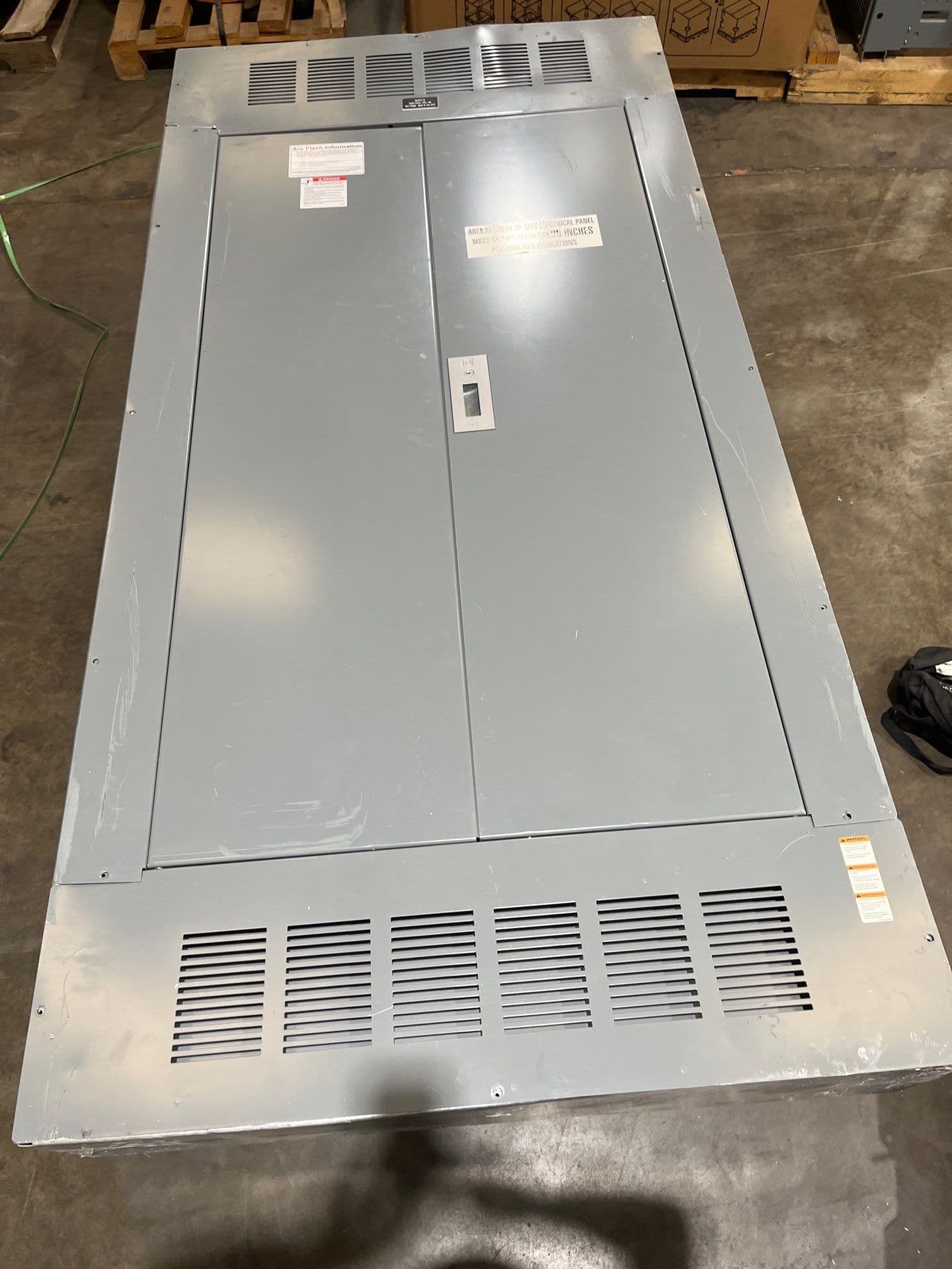 Square D I-Line Panelboard 1000A 208/120V 3PH 4W MCB Panel 1000 Amp 66 Cir – image 1