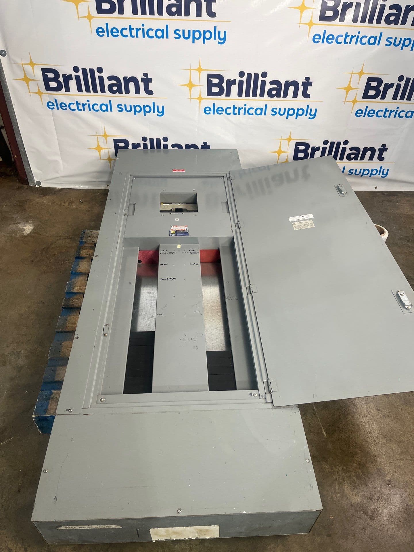 Square D I-Line Panelboard 600A 480/277V 3PH 4W 48Space MCB MAP36600 Indoor Encl HC3291B – image 1