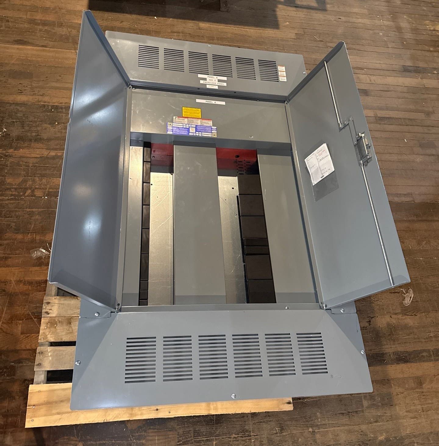 Square D HCP I-Line Panelboard 800A 480/277V 3PH 4W 800 Amp Panel MLO 42 Cir HC4268DB – image 1