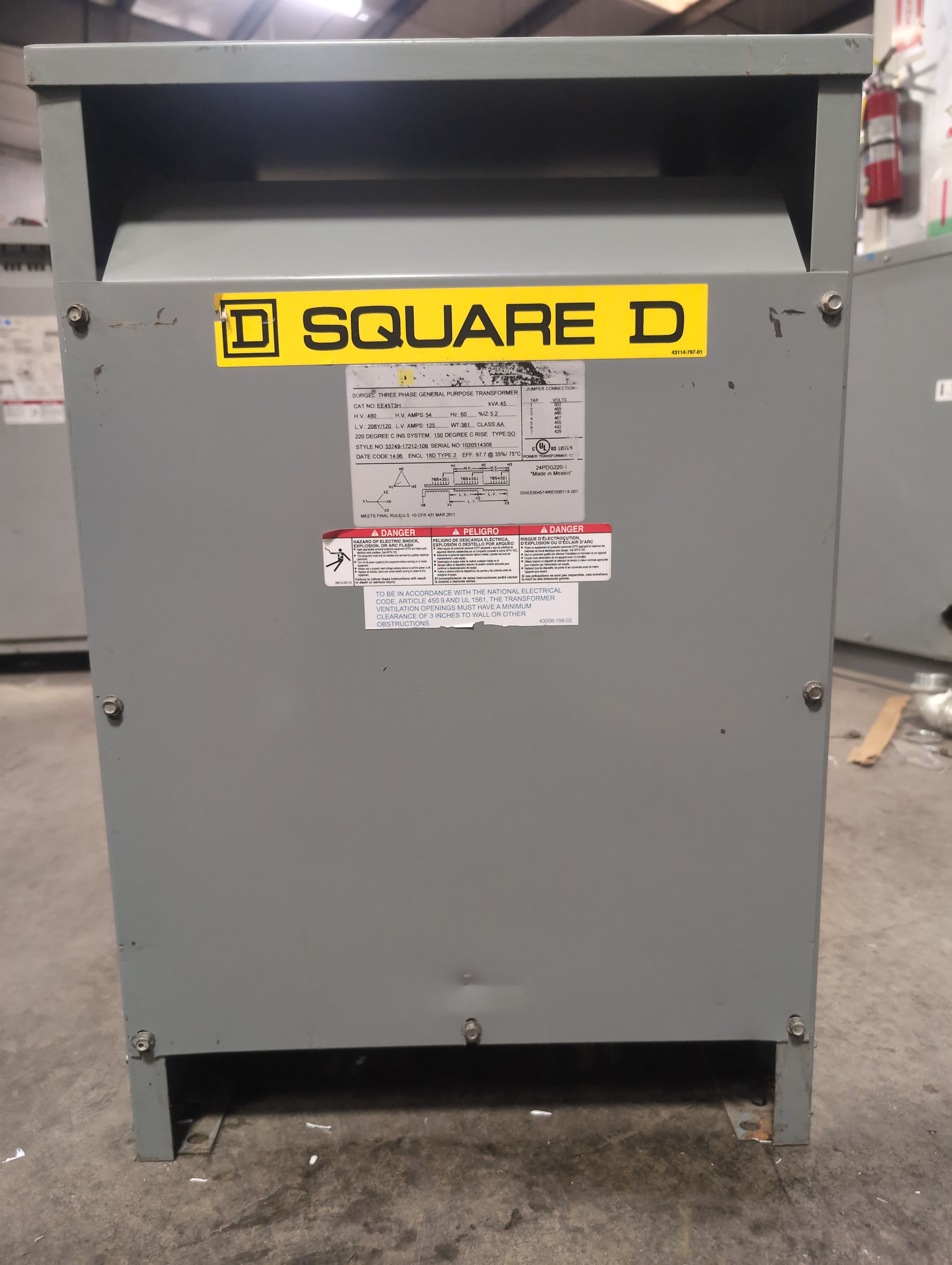 45 KVA Square D EE45T3H Transformer Pri 480V Sec 208/120V 3PH Indoor Encl 60Hz