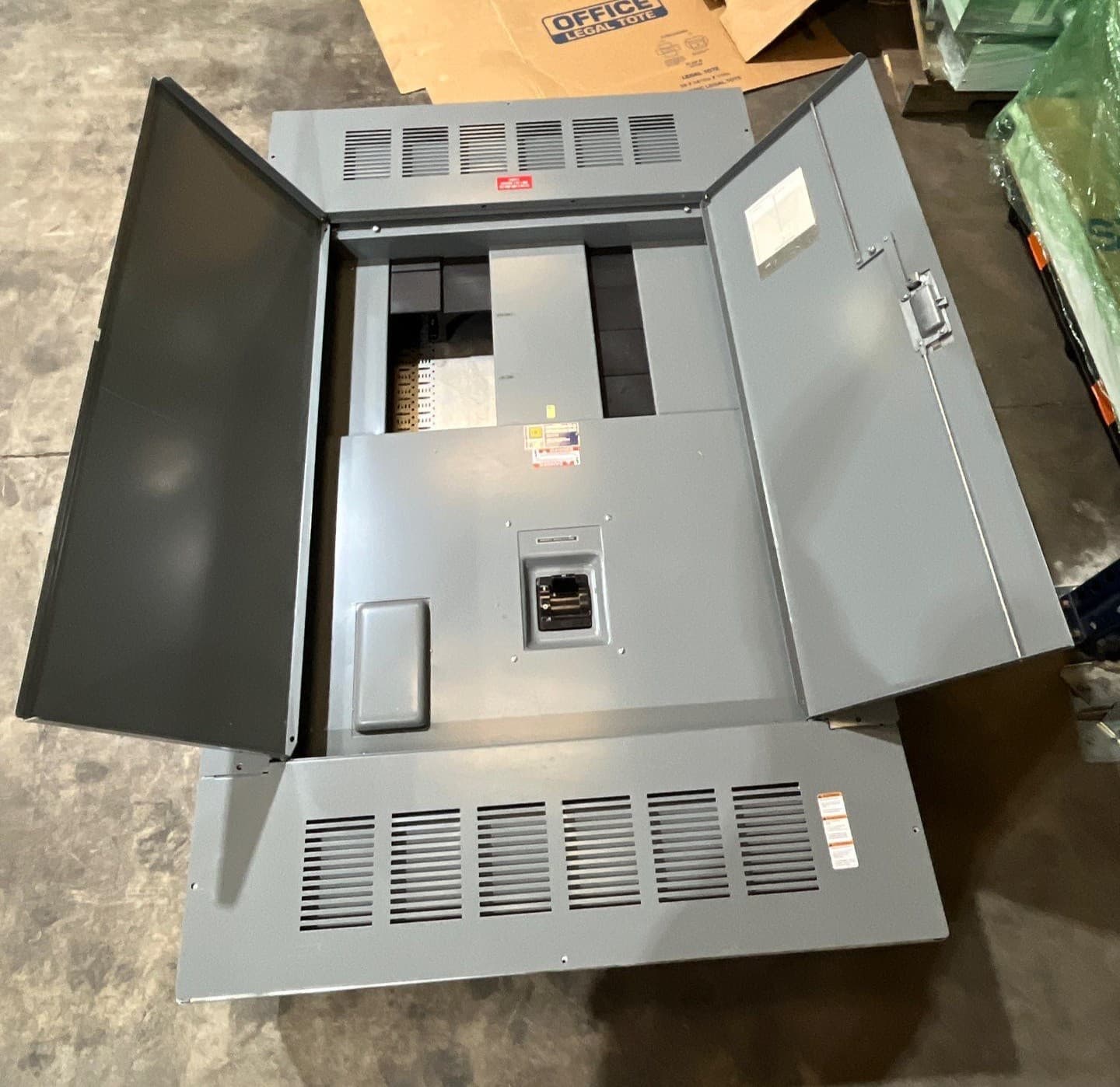 Square D I-Line Panelboard 800A 208/120V 3PH 4W MCB Panel 800 Amp 24Cir MAP36800 – image 1