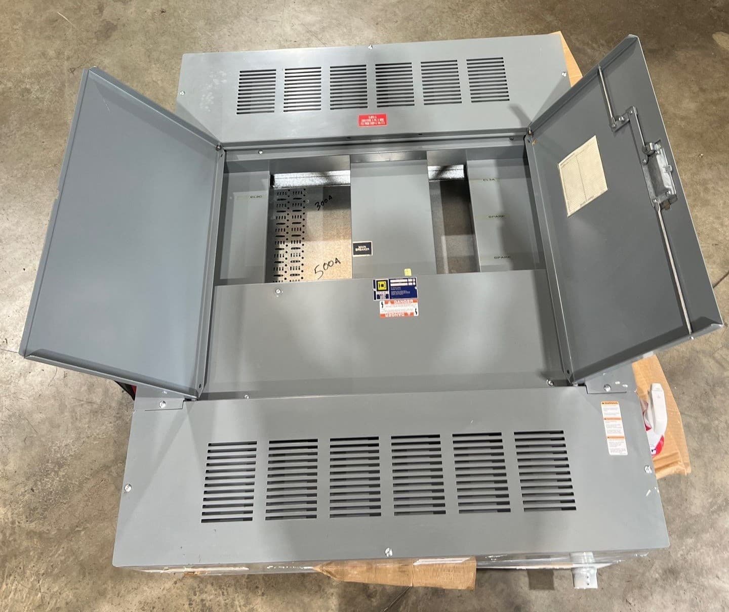 Square D I-Line Panelboard 500A 208/120V 3PH 4W MCB Panel 500 Amp 18Space HC4250DB – image 1