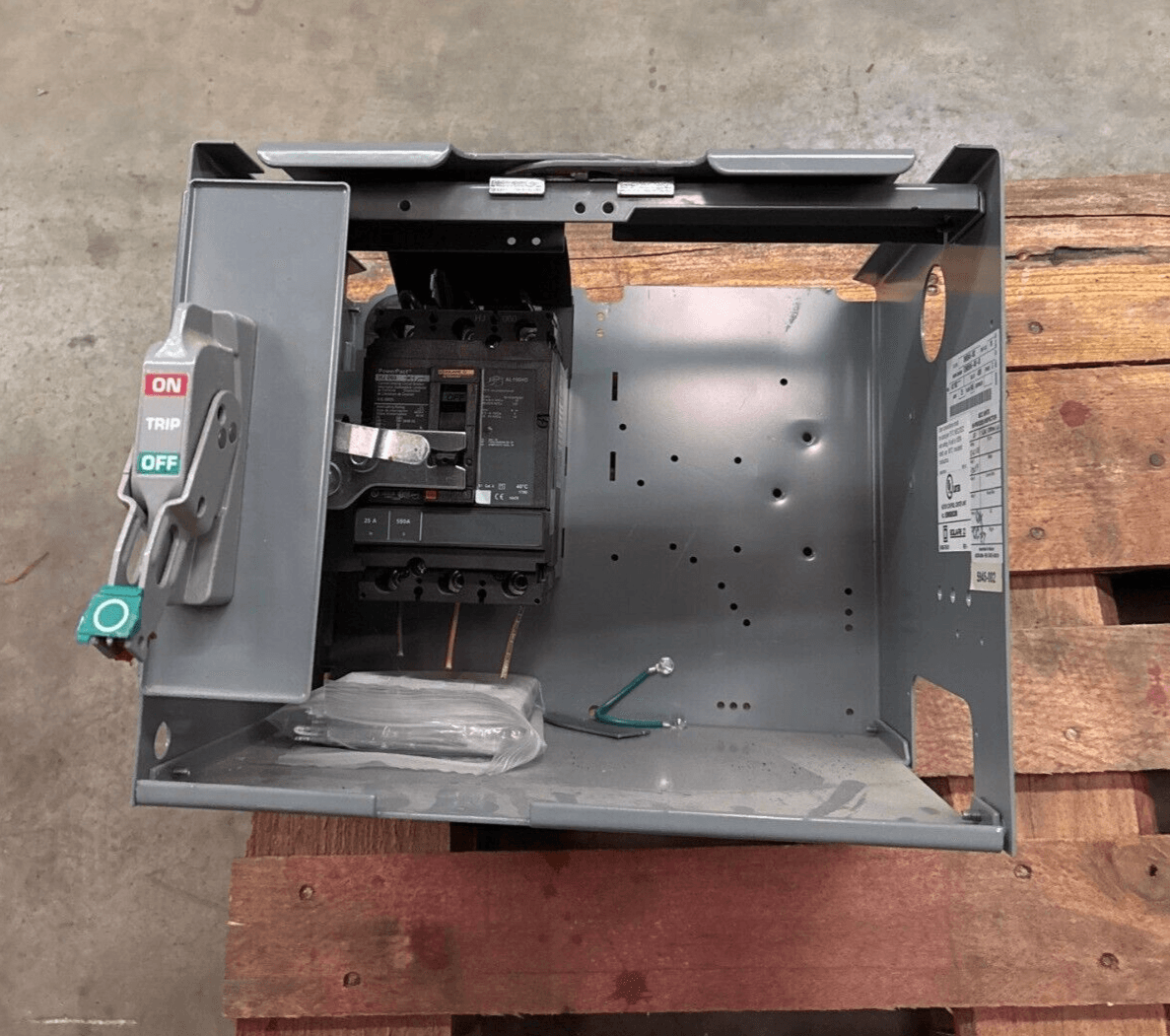 Square D Model 6 25A MCC Feeder Bucket 12" HJL36025 25 Amp with Door New – image 1