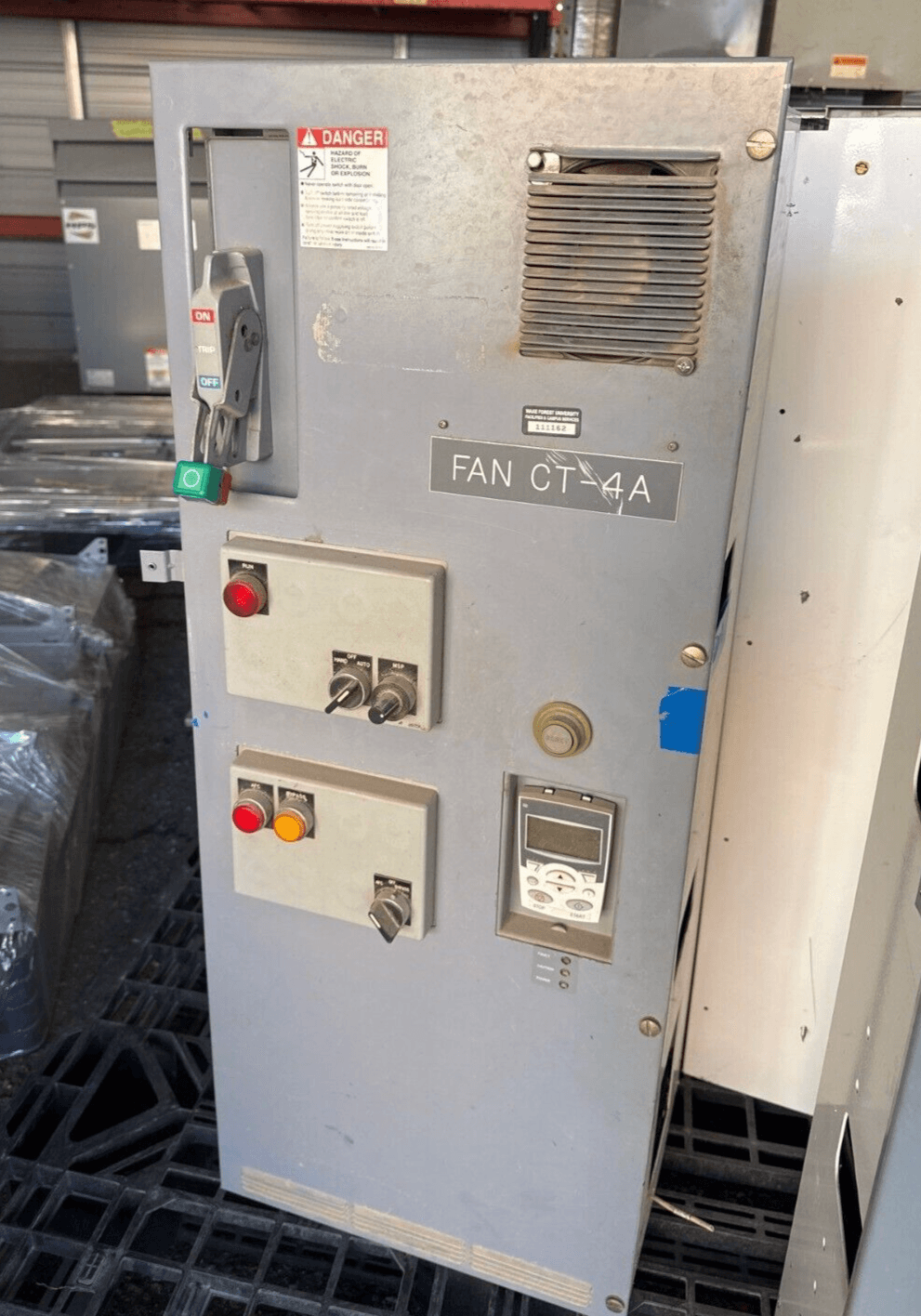 Square D Model 6 39" MCC Bucket VFD ACS550-U1-038A-4 25HP 480V 3PH FHP3610016M Used – image 1
