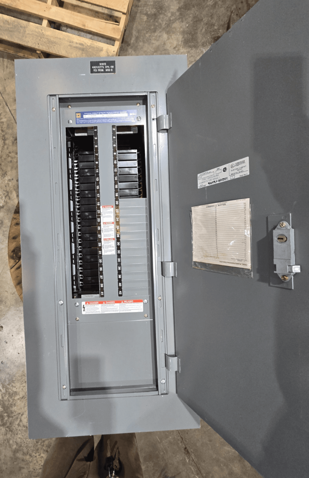 Square D NF Panelboard 250A 600/347V 3PH 4W MLO 250 Amp Panel 42 Cir Indoor MH44 – image 1