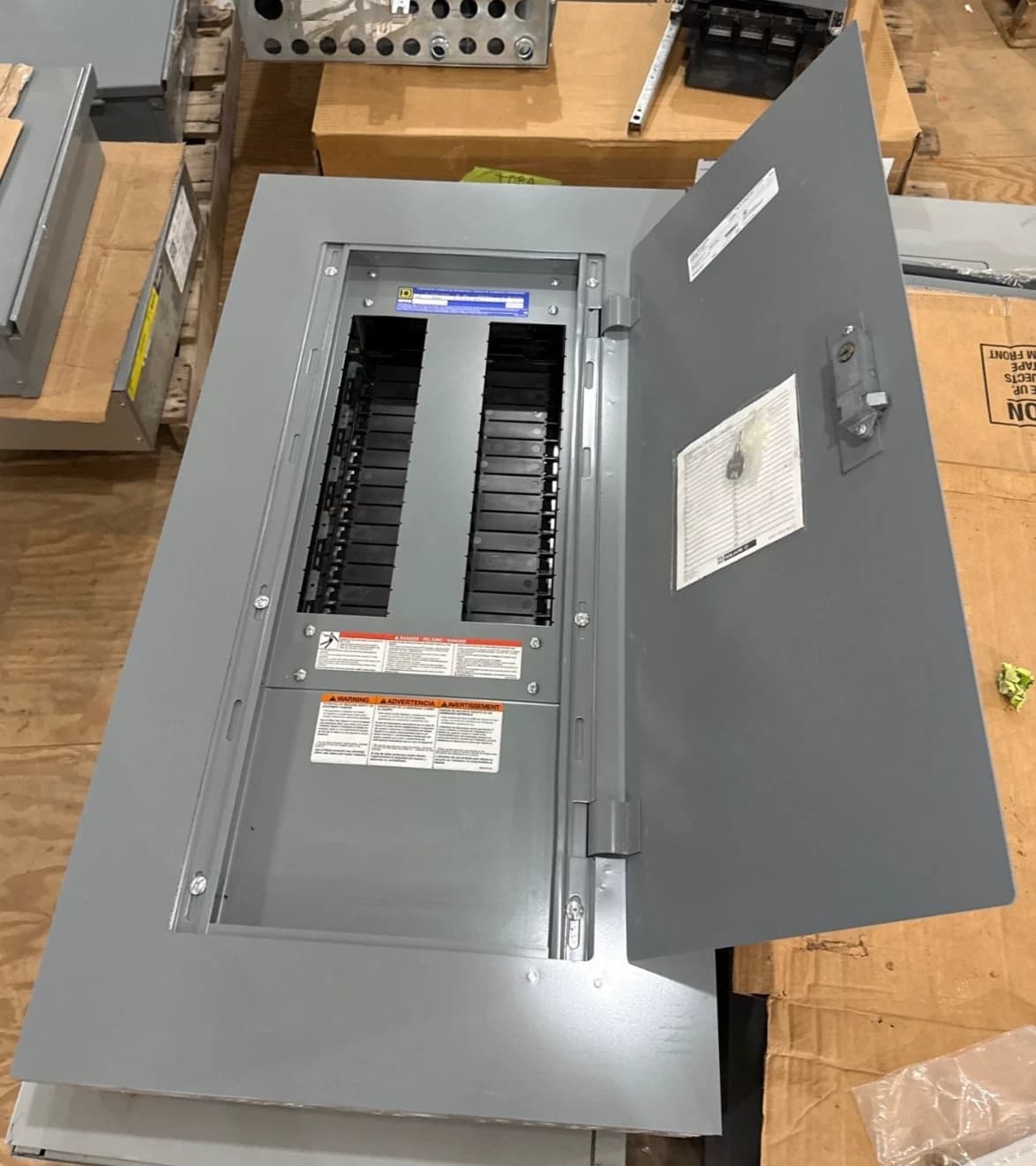 Square D NF430L2C Panelboard 250A 600/347V 3PH 4W NF MLO Panel 250 Amp 30 Cir – image 1