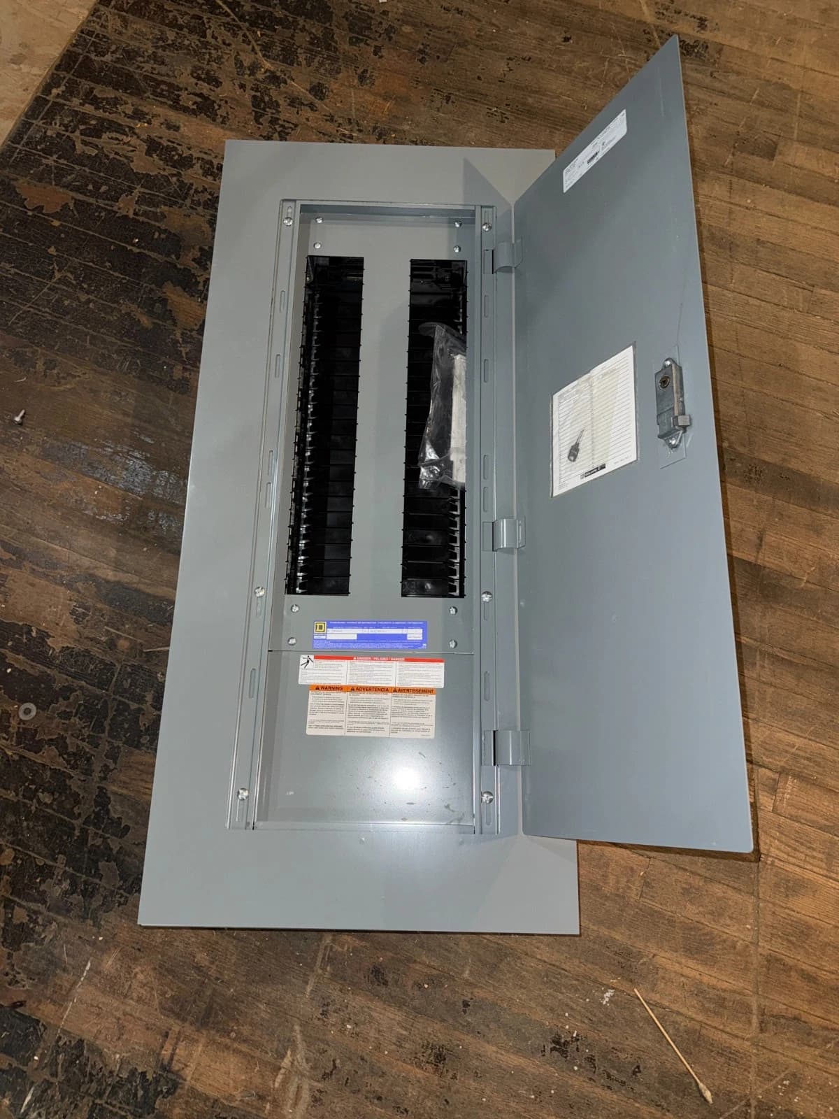 Square D NF442L2C Panelboard 250A 600/347V 3PH 4W MLO Panel 250 Amp 42 Cir – image 1