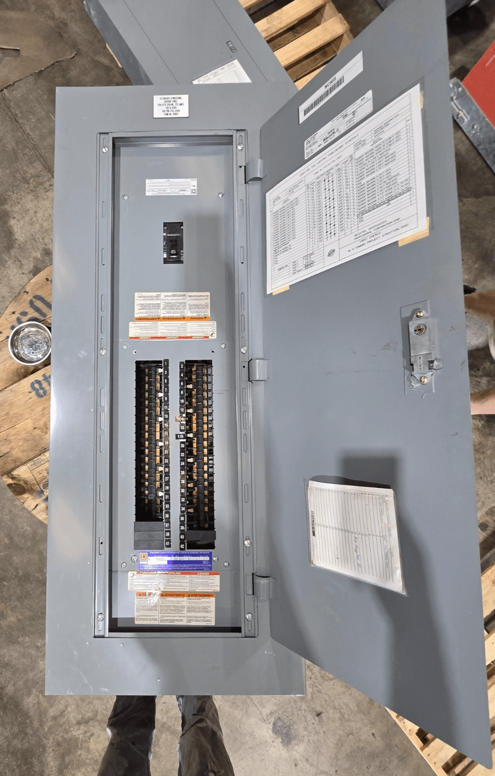 Square D NQ442L2C Panelboard 225A 240V 3PH 4W 42 Cir MCB Panel QJL32150 150 Amp – image 1