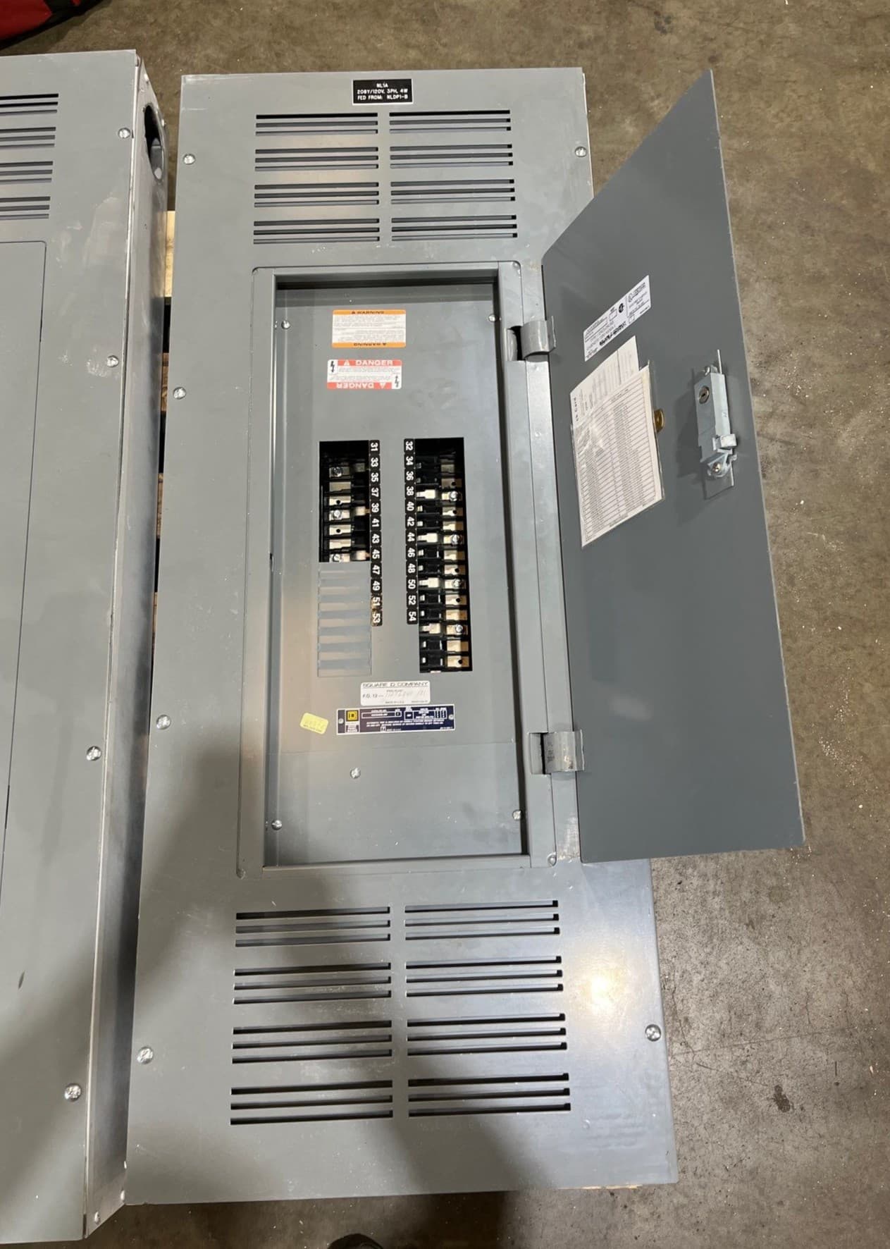 Square D NQOD430L400 Panelboard 400 Amp 3PH 208/120V 4W 30 Cir MLO Panel 400A – image 1