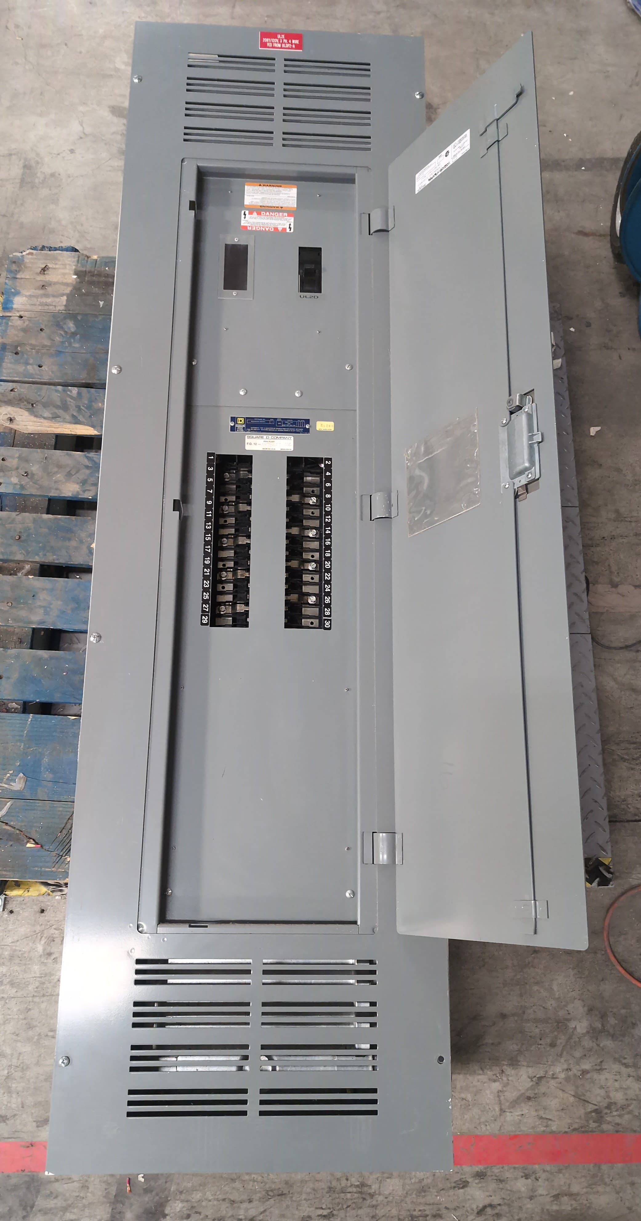 Square D NQOD430L400TFL Panelboard 400A 208/120V 3PH 4W 30Cir MLO Panel Sub 200A – image 1