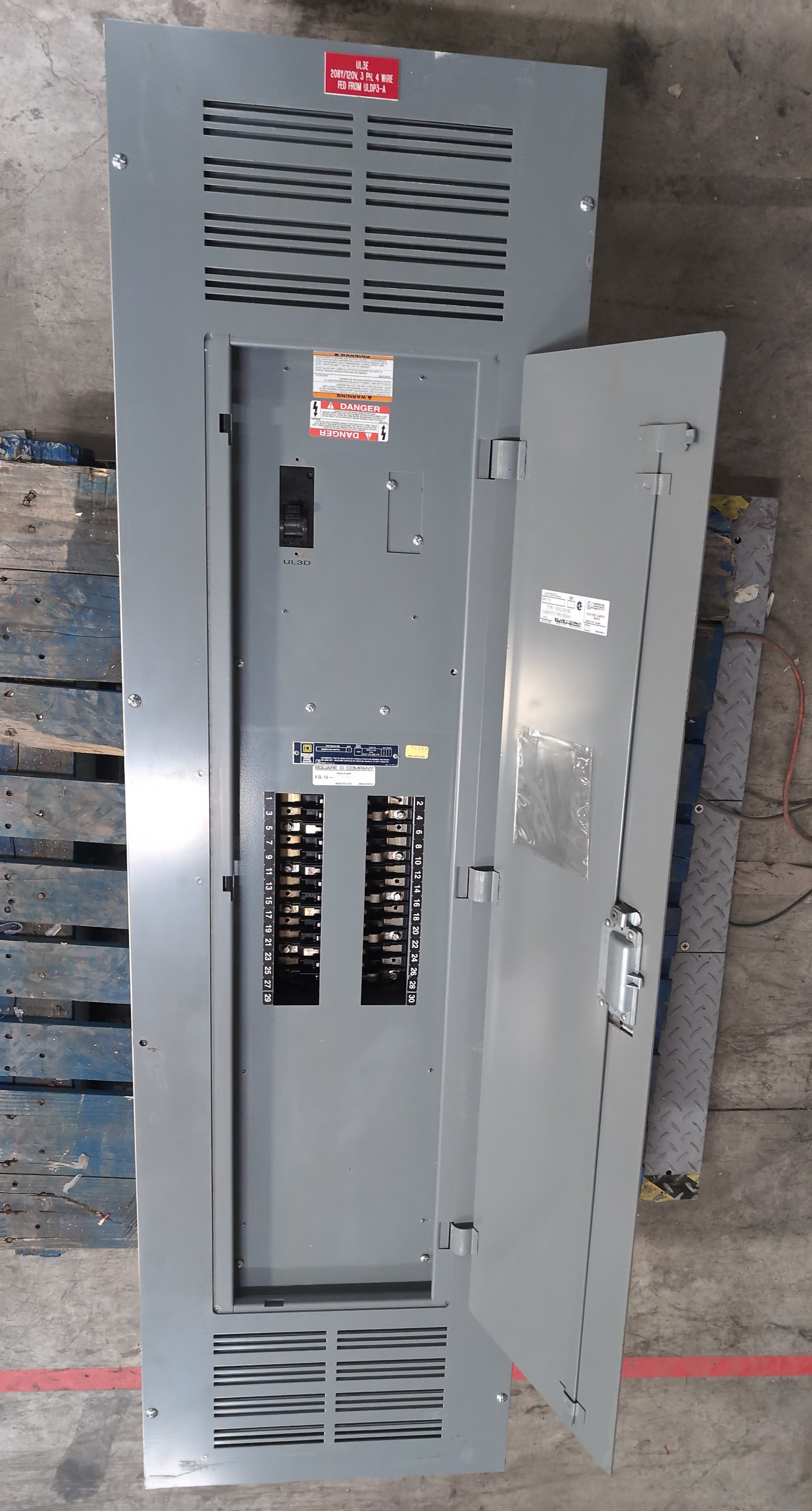 Square D NQOD430L400TFL Panelboard 400A 208/120V 3PH 4W Sub 200A MLO Panel 30Cir – image 1