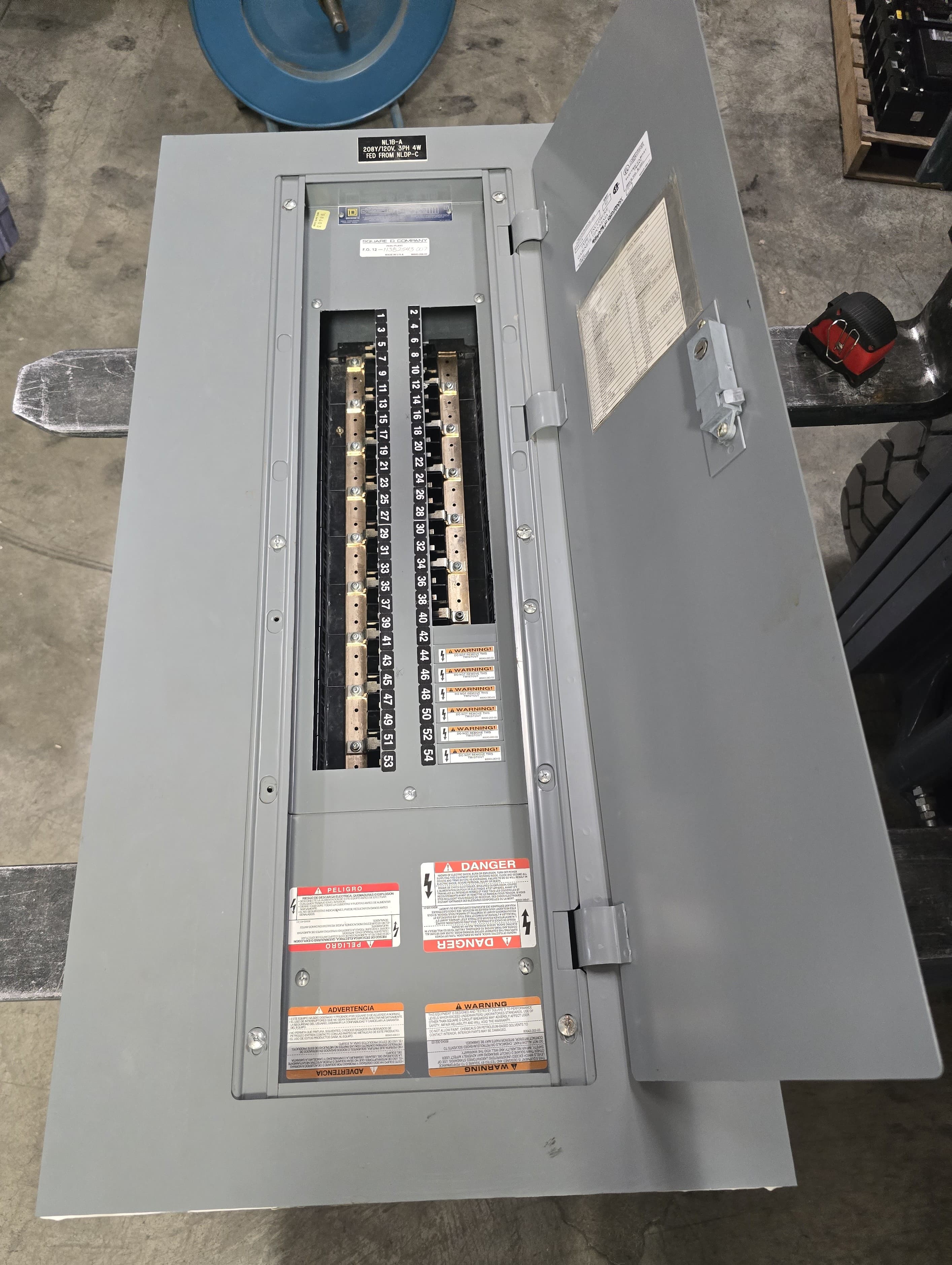 Square D NQOD454L225CU Panelboard 225A 208Y/120V 3PH 4W 54 Cir MLO Panel 225 Amp – image 1
