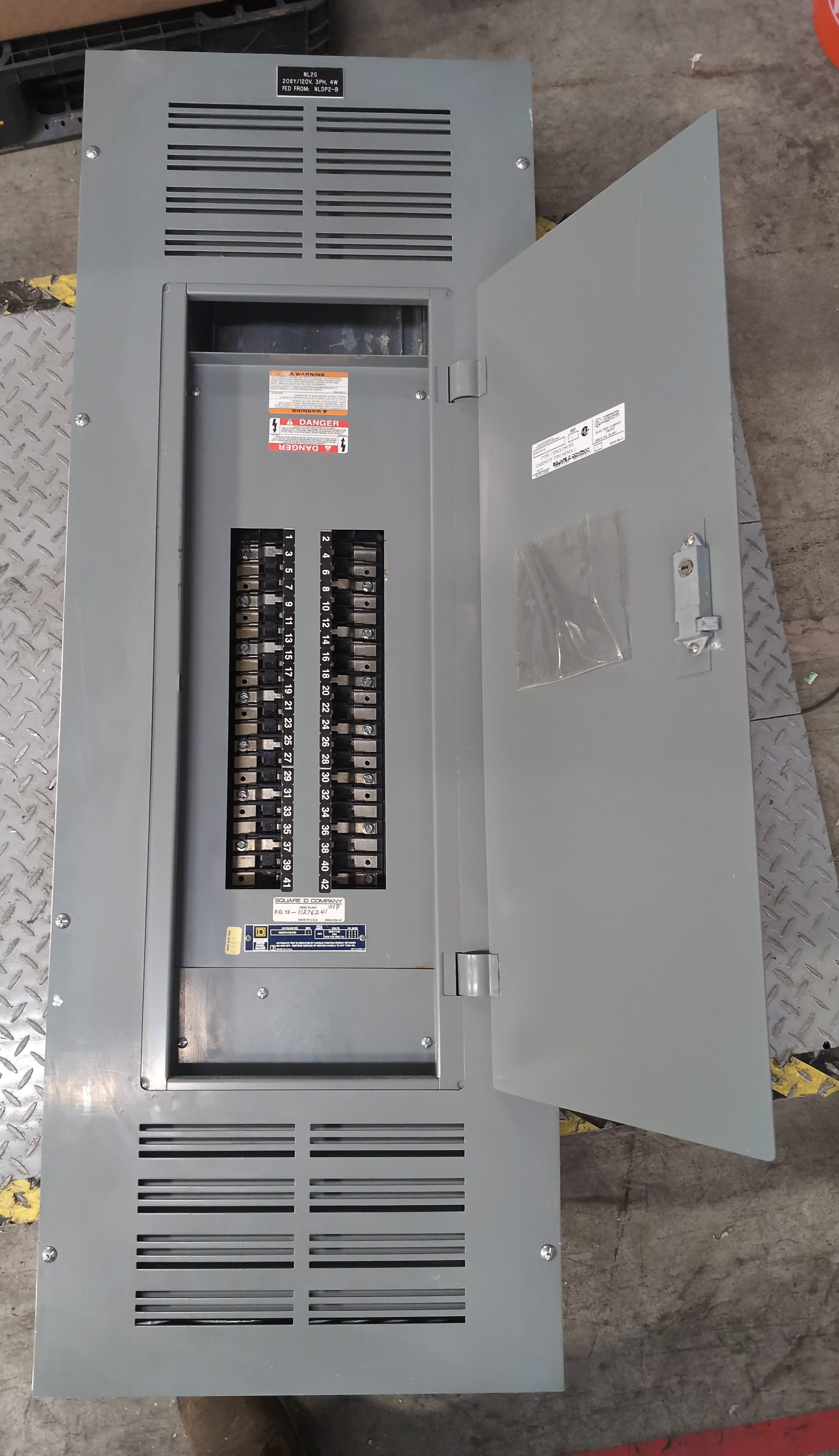Square D NQOD442L400 Panelboard 400 Amp 208Y/120V 3PH 4W 42 Cir MLO Panel 400A – image 1