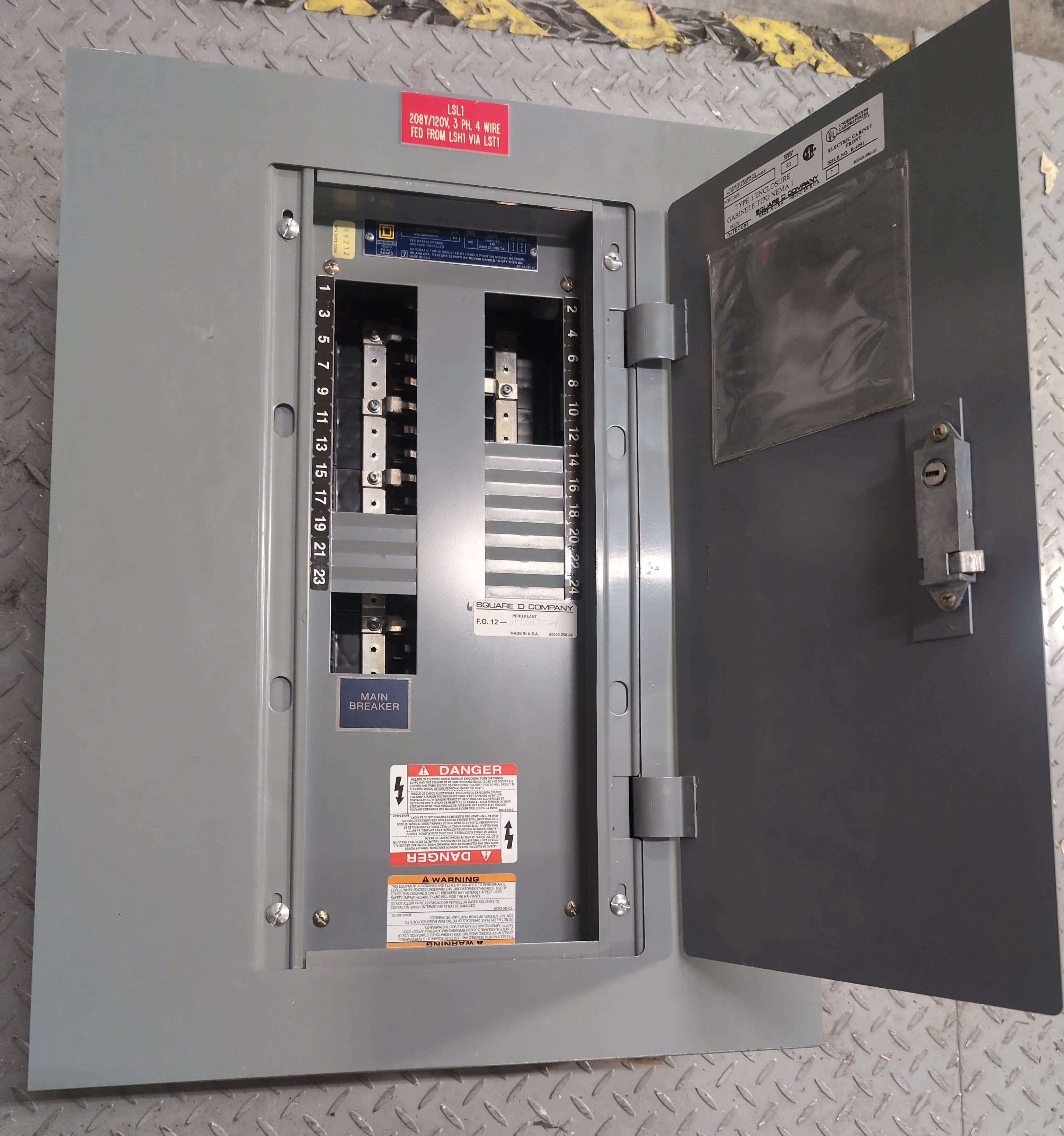 Square D NQOD424M100 Panelboard 100A 208/120V 3PH 24 Cir MCB Panel 100 Amp – image 1