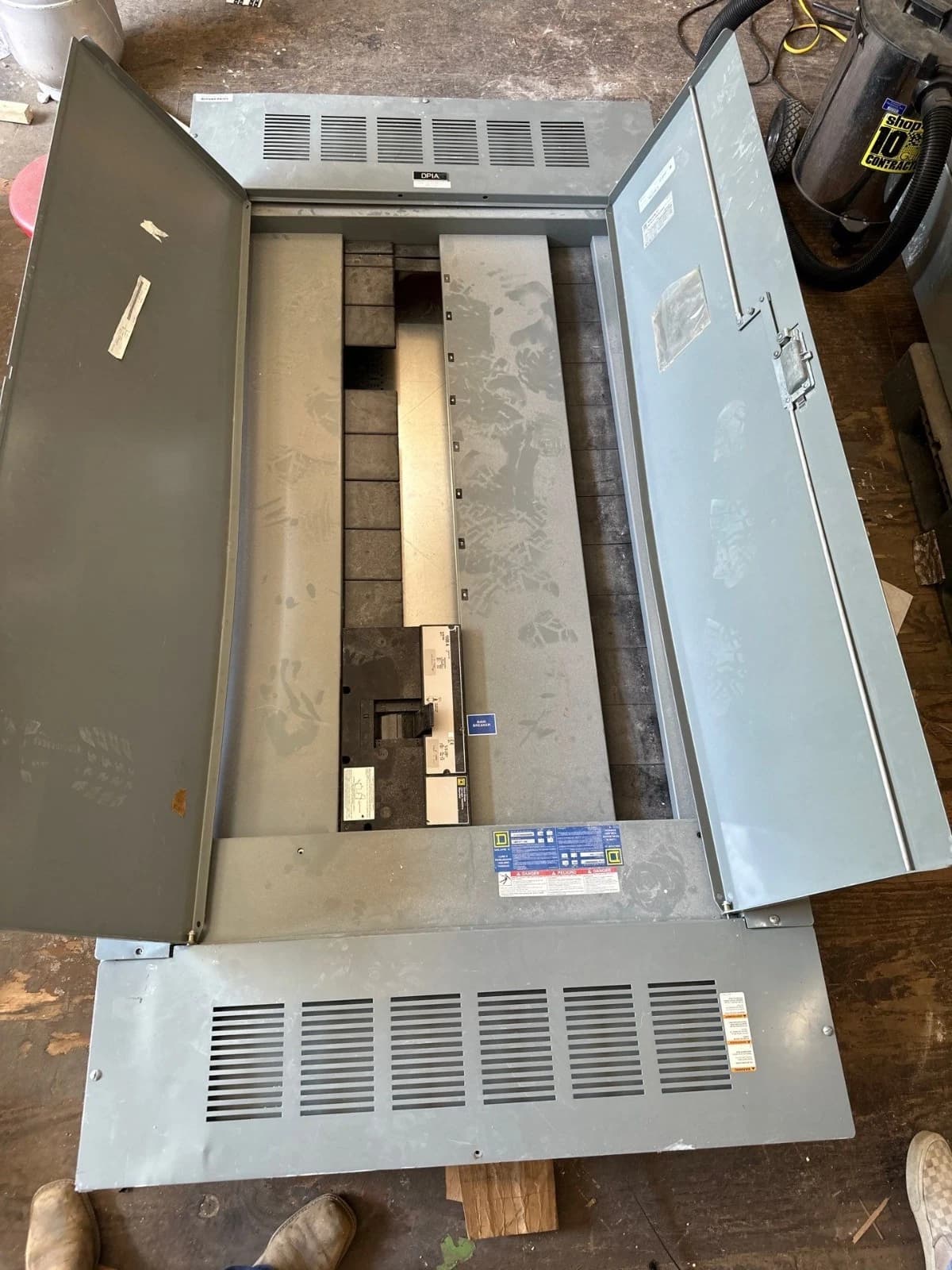 Square D I-Line Panelboard 1000A 480/277V 3PH 4W 60 Cir MCB Main NA361000 Indoor