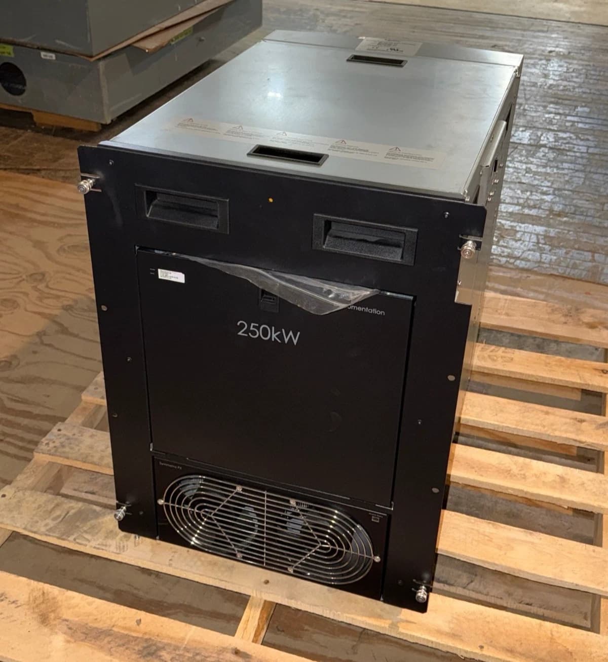 APC SYSW250KD Symmetra PX Static Bypass Switch 250KW 250kVA 380-480V – image 1