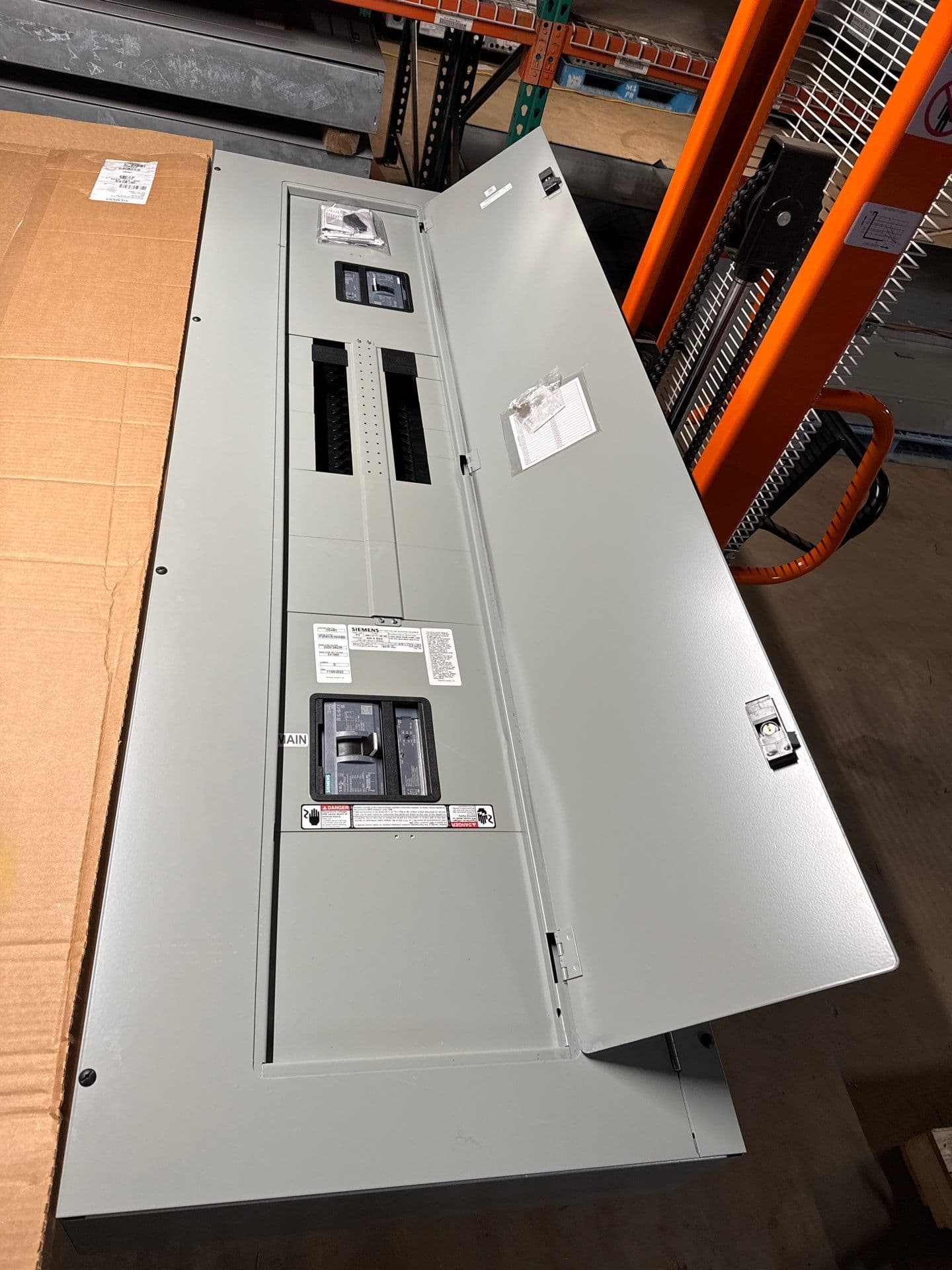 Siemens P3E80VE350ABS Panelboard P3 350A 480/277V 3PH 4W MCB Panel 350 Amp – image 1