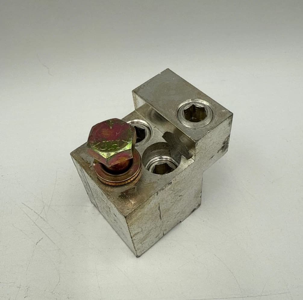 1PC Westinghouse TA800MA2 Circuit Breaker Terminal Lug 3/0-400MCM Ilsco D2242