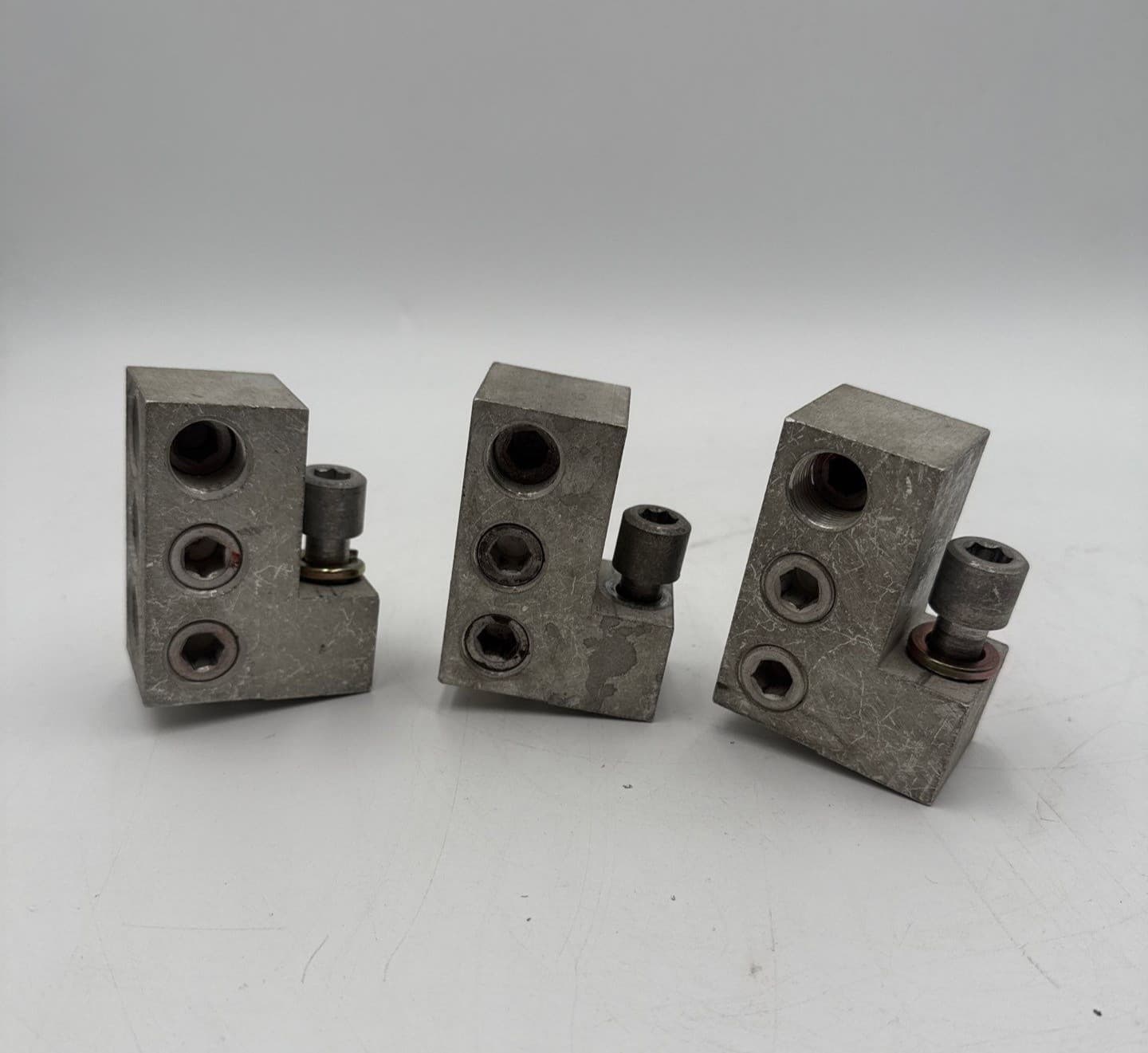 GE TCAL81 Circuit Breaker Lug Kit TKM 3/0-500MCM 3 Piece Lugs