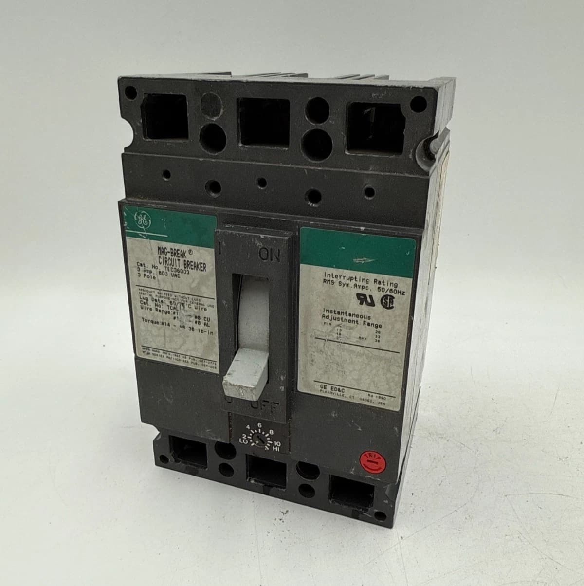 GE TEC36003 Circuit Breaker 3A 3P 600V 3PH TEC 3 Amp 3 Pole Used – image 1