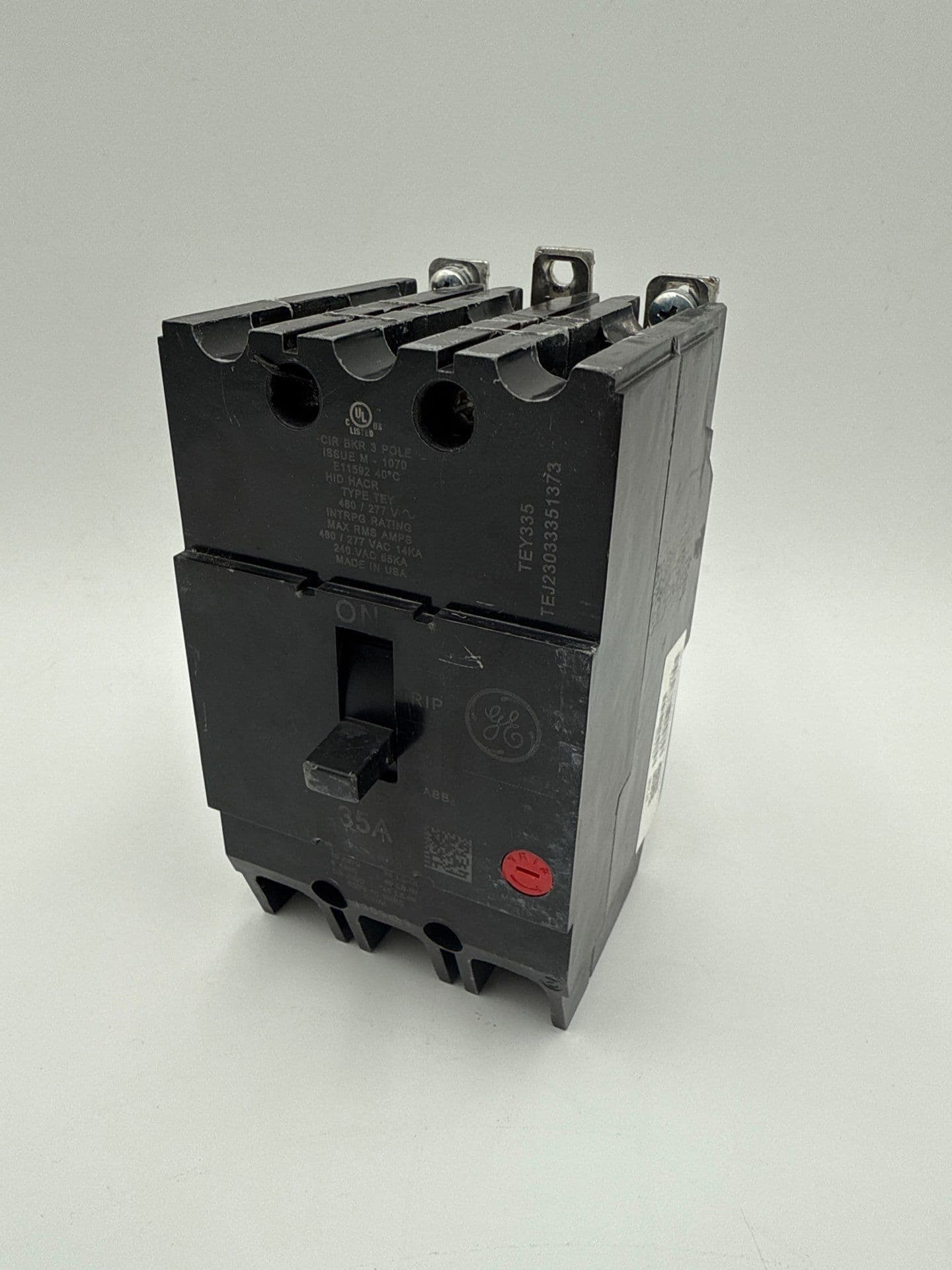 GE TEY335 Circuit Breaker 35A 480V 3P Bolt On – image 1