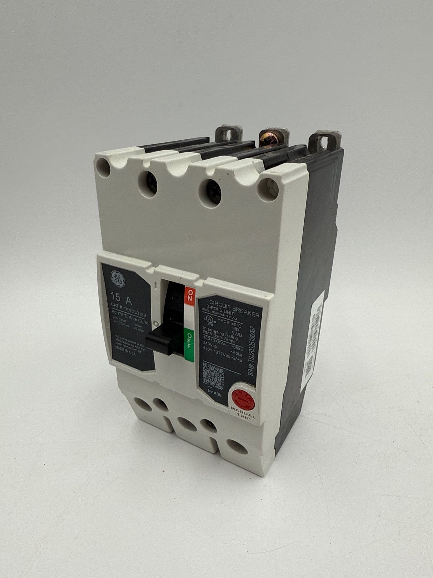 GE TEYD3015B Circuit Breaker 15A 3P 480/277V 3PH TEYD 15 Amp 3 Pole Bolt On – image 1