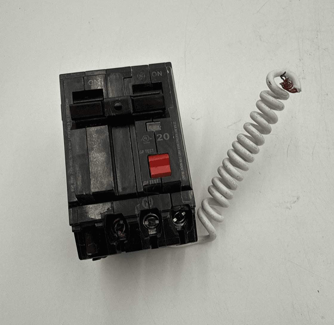 GE THHQB2120GFT Circuit Breaker 20A 2P 240V 22kA THHQB 20 Amp Bolt On GFCI – image 1