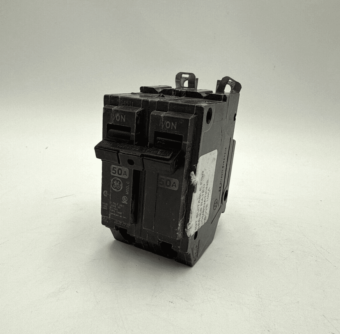 GE THQB2150 – image 1