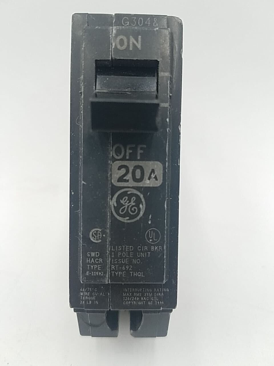GE THQL1120 – image 1