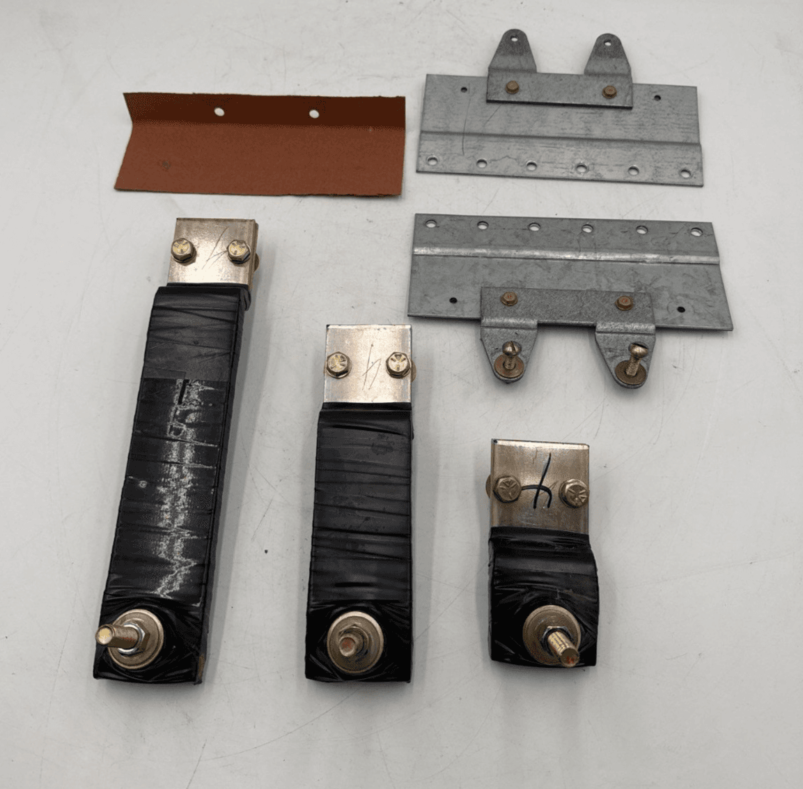 GE TKM12K Circuit Breaker Mounting Hardware Strap Kit 1200A AV-1 AV-2 CCB Panel – image 1