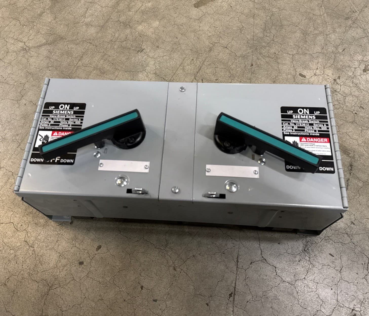 Siemens V7E3612 Vacu-Break Panelboard Switch 30A 160A 3P 600V 3PH 30 Amp 60 Amp