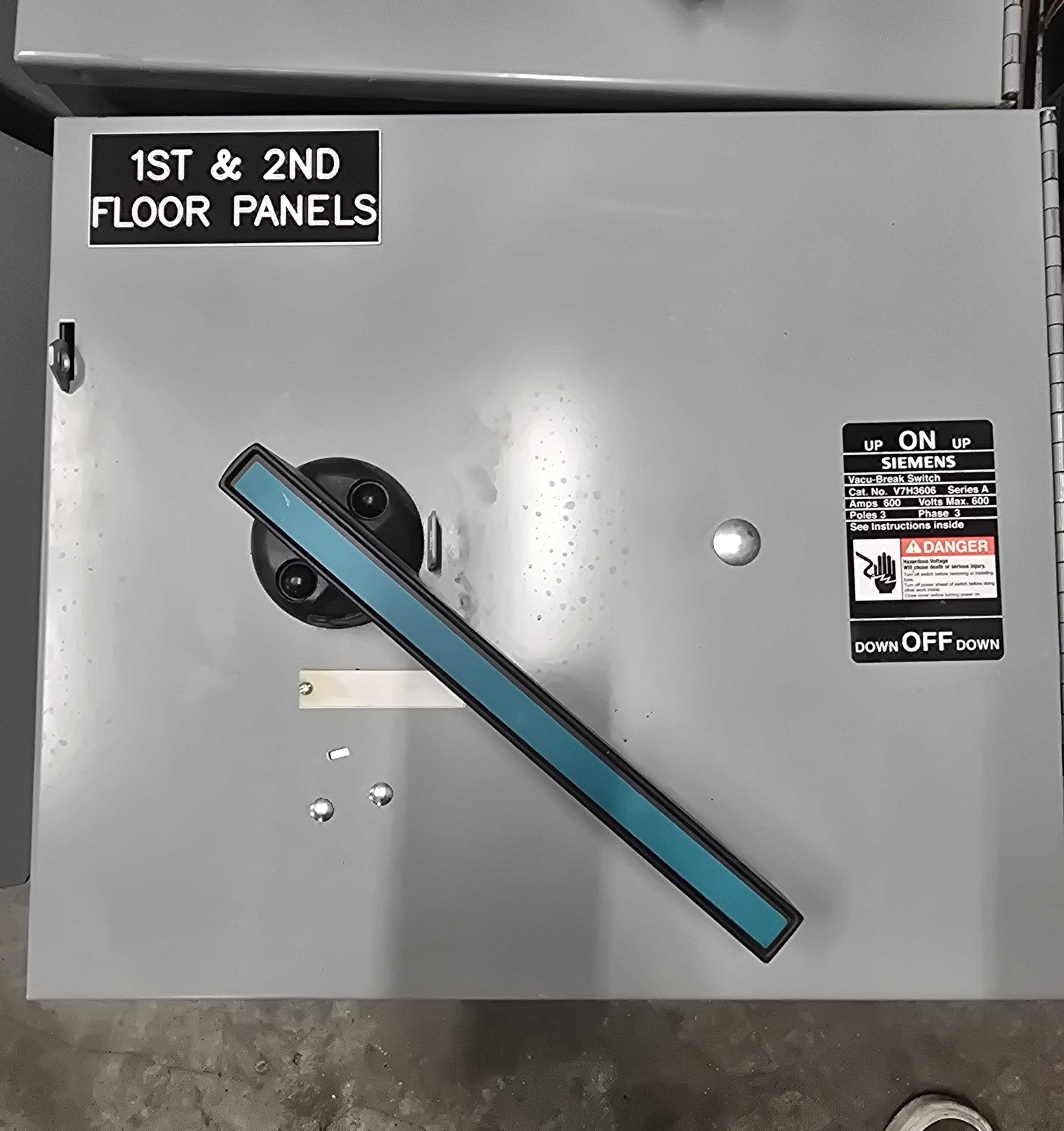 Siemens V7H3606 Vacu-Breaker Panelboard Switch 600A 3P 600V 3PH 600 Amp