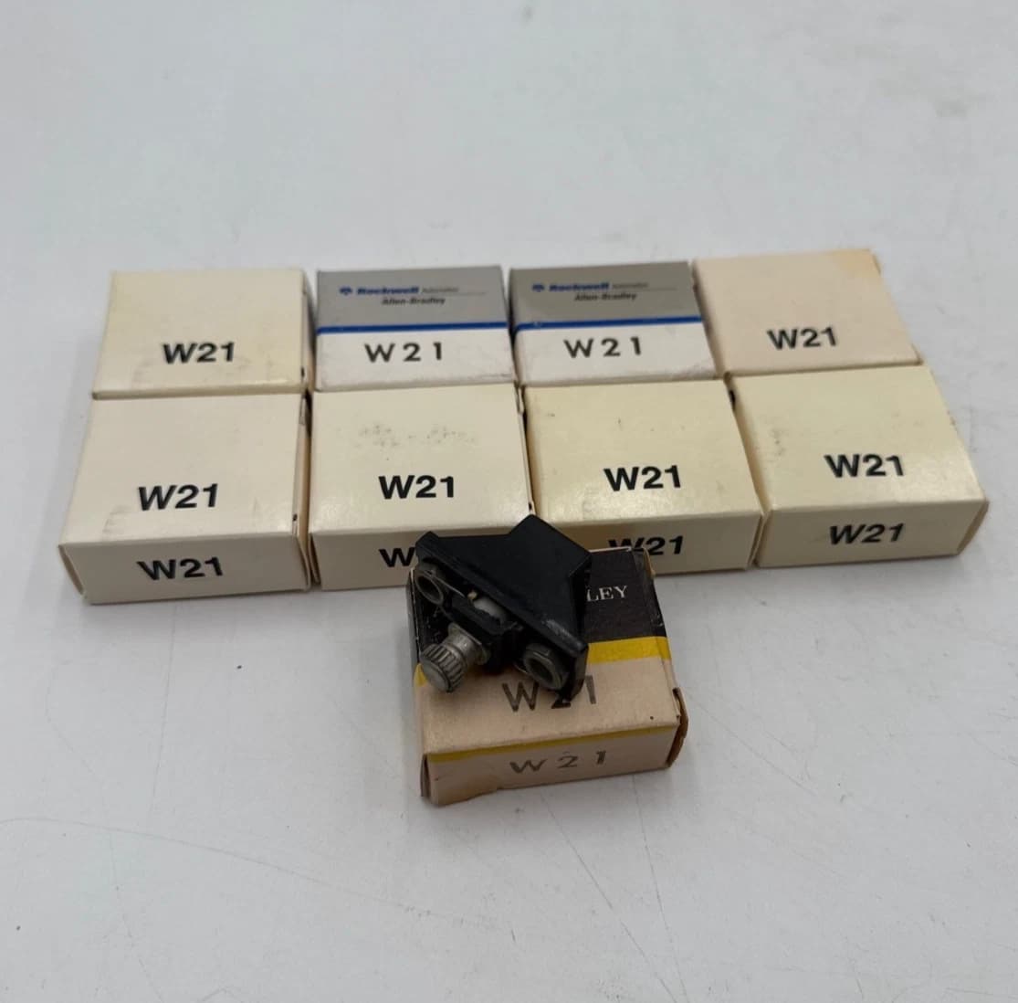 9PC Lot Allen Bradley W21 Thermal Overload Relay Heater Element Unit W-21 – image 1