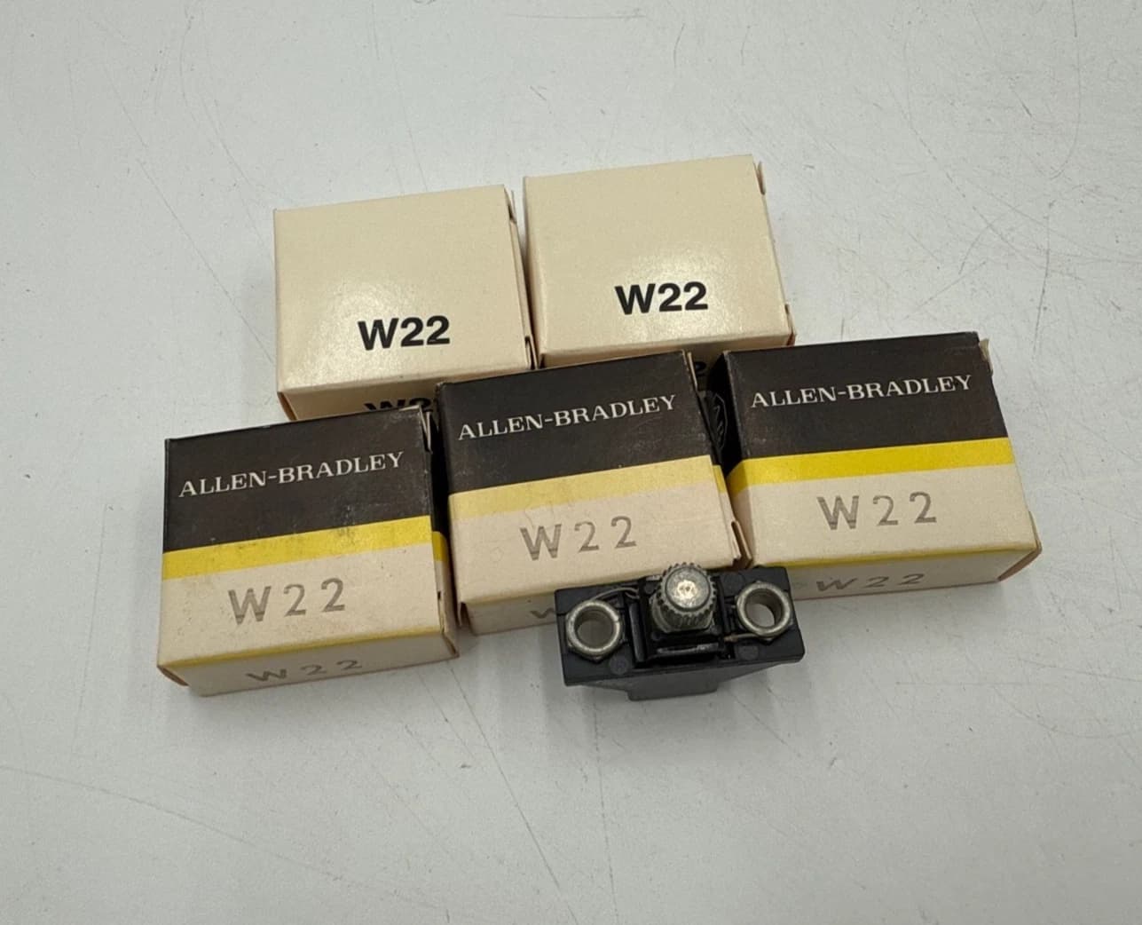 5PC Lot Allen Bradley W22 Thermal Overload Relay Heater Element Unit W-22 0.6Amp – image 1