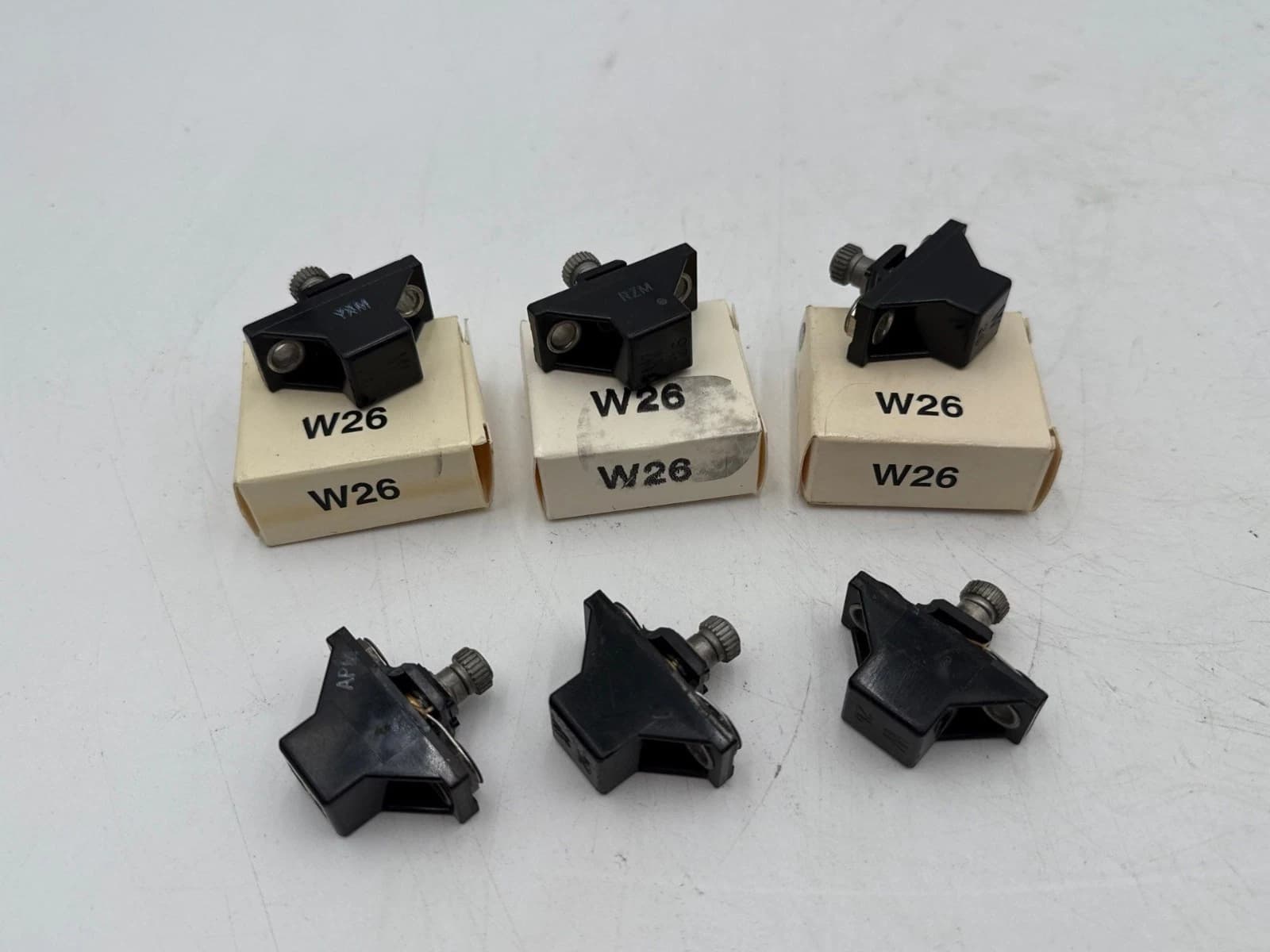 6PC Lot Allen Bradley W26 Thermal Overload Relay Heater Element Unit W-26 0.9Amp – image 1