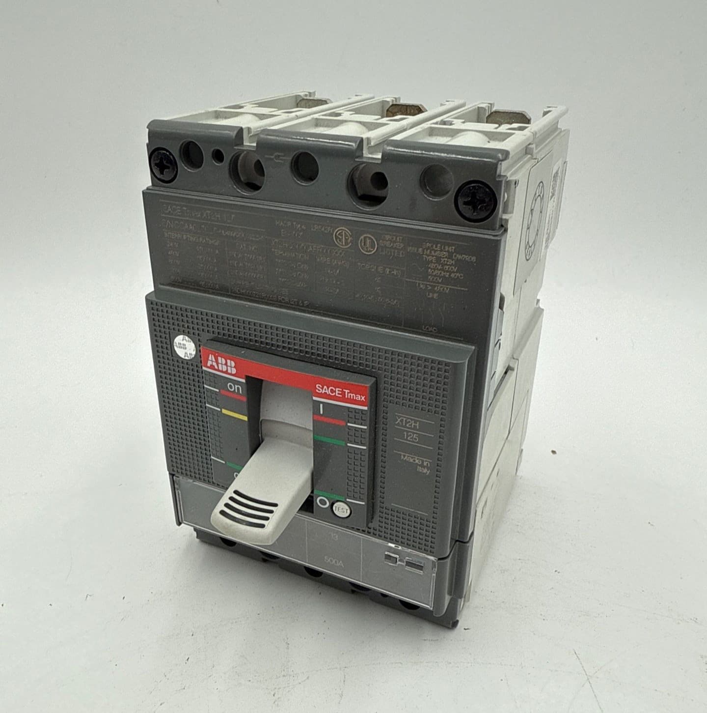 ABB XT2HQ3050AFF000XXX Circuit Breaker 50A 3P 600V SACE Tmax XT2H 125 – image 1