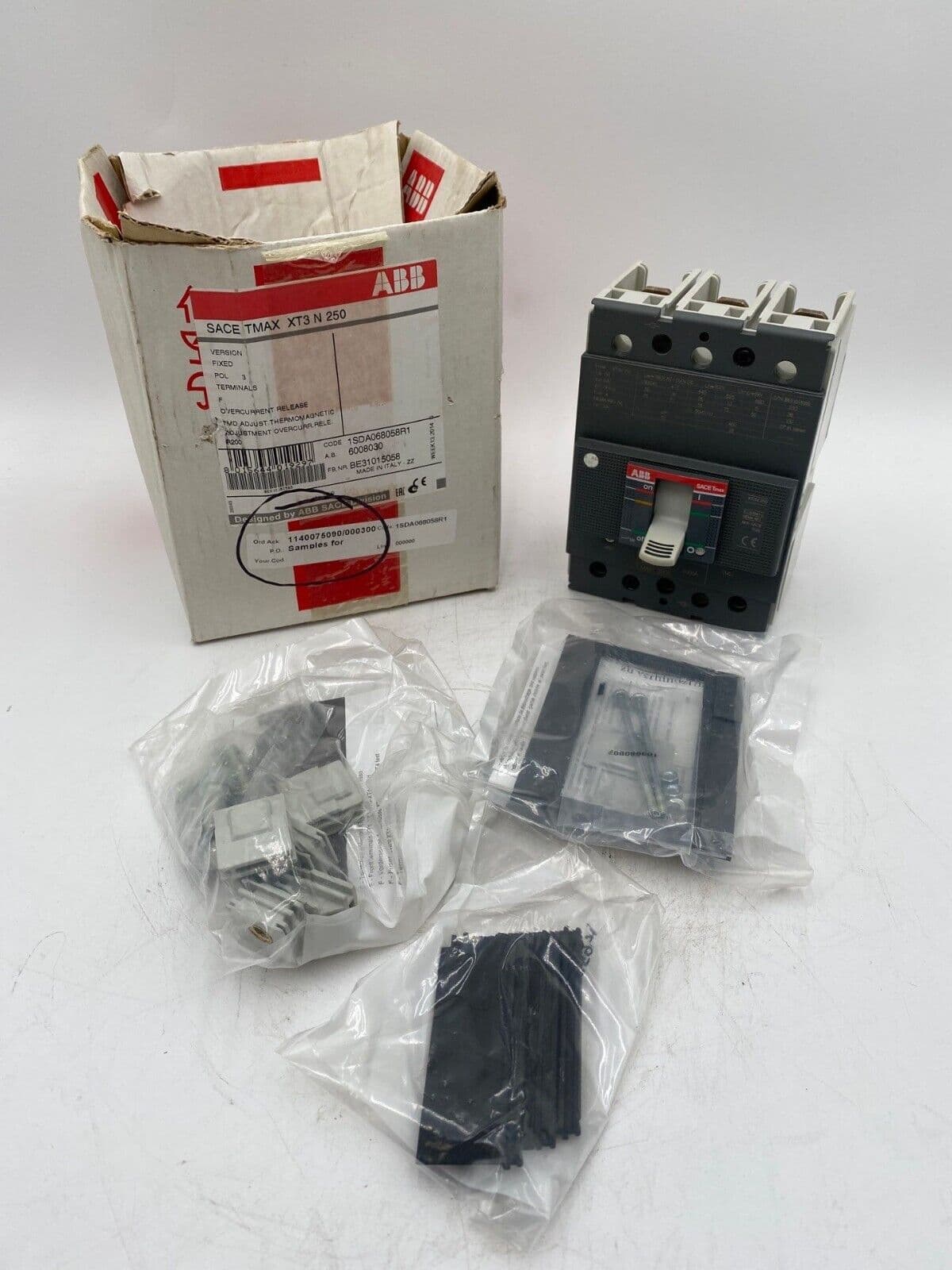 ABB XT3NE3200AFF000XXX – image 1