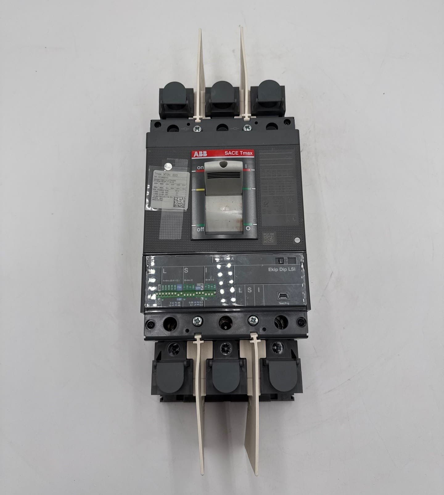 ABB XT5N 600 Tmax XT5NU360BFFF000XXX Circuit Breaker 600A 3P 600V Ekip Dip LSI – image 1