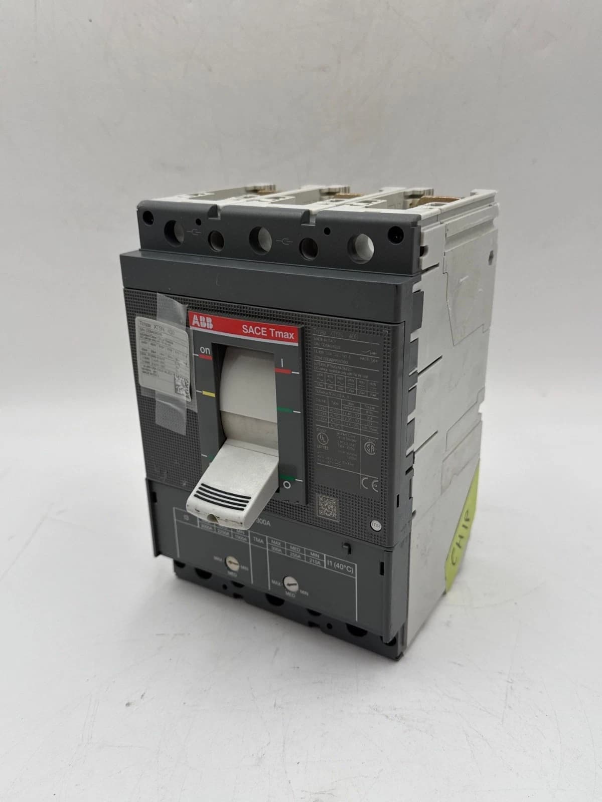 ABB XT5NU330ABFF000XXX Circuit Breaker 300A 3P 600V tmax XT5N 400 300 Amp 3 Pole – image 1