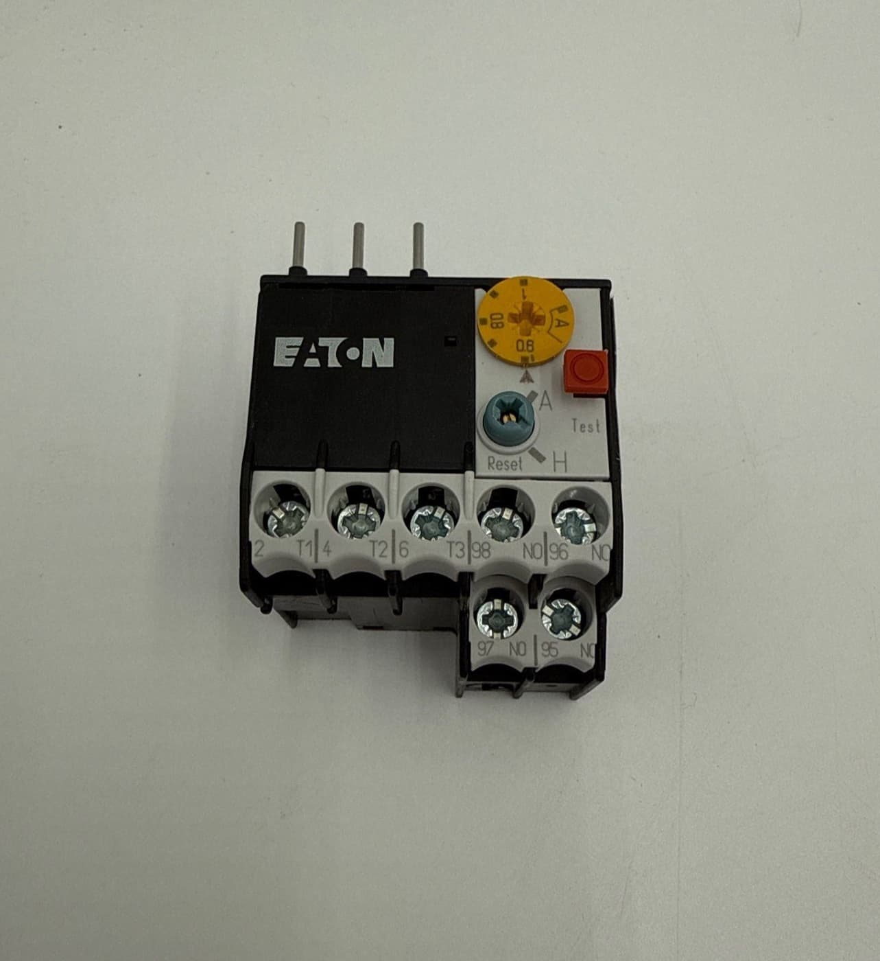 Eaton XTOM001AC1 Mini Overload Relay 0.6-1A ZE-1.0 Direct Mount 1NO 1NC – image 1