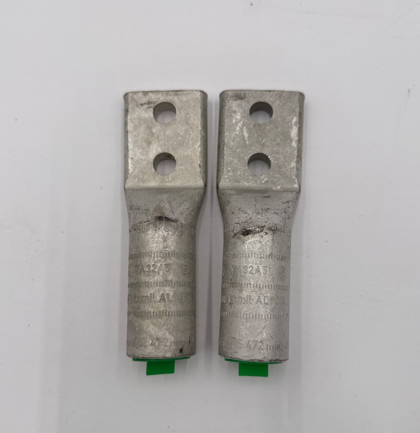 Burndy YA32A5 Compression Terminal Lug AL9CU Die 472 400MCM 2 Hole 400KCMIL – image 1