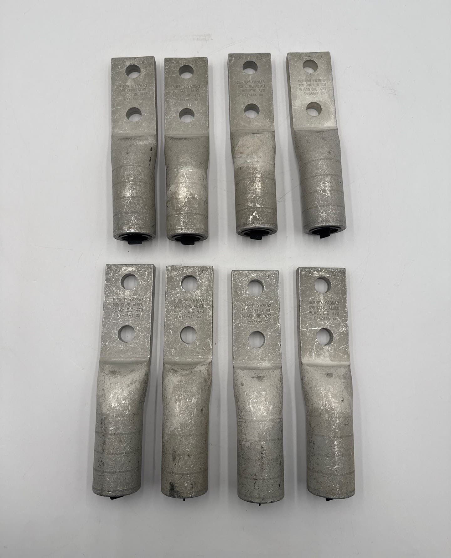 Burndy YA36A3 Hylug Compression Lug 600kcmil 1/2in 2 Hole Alu Long Barrel 8 Pack – image 1