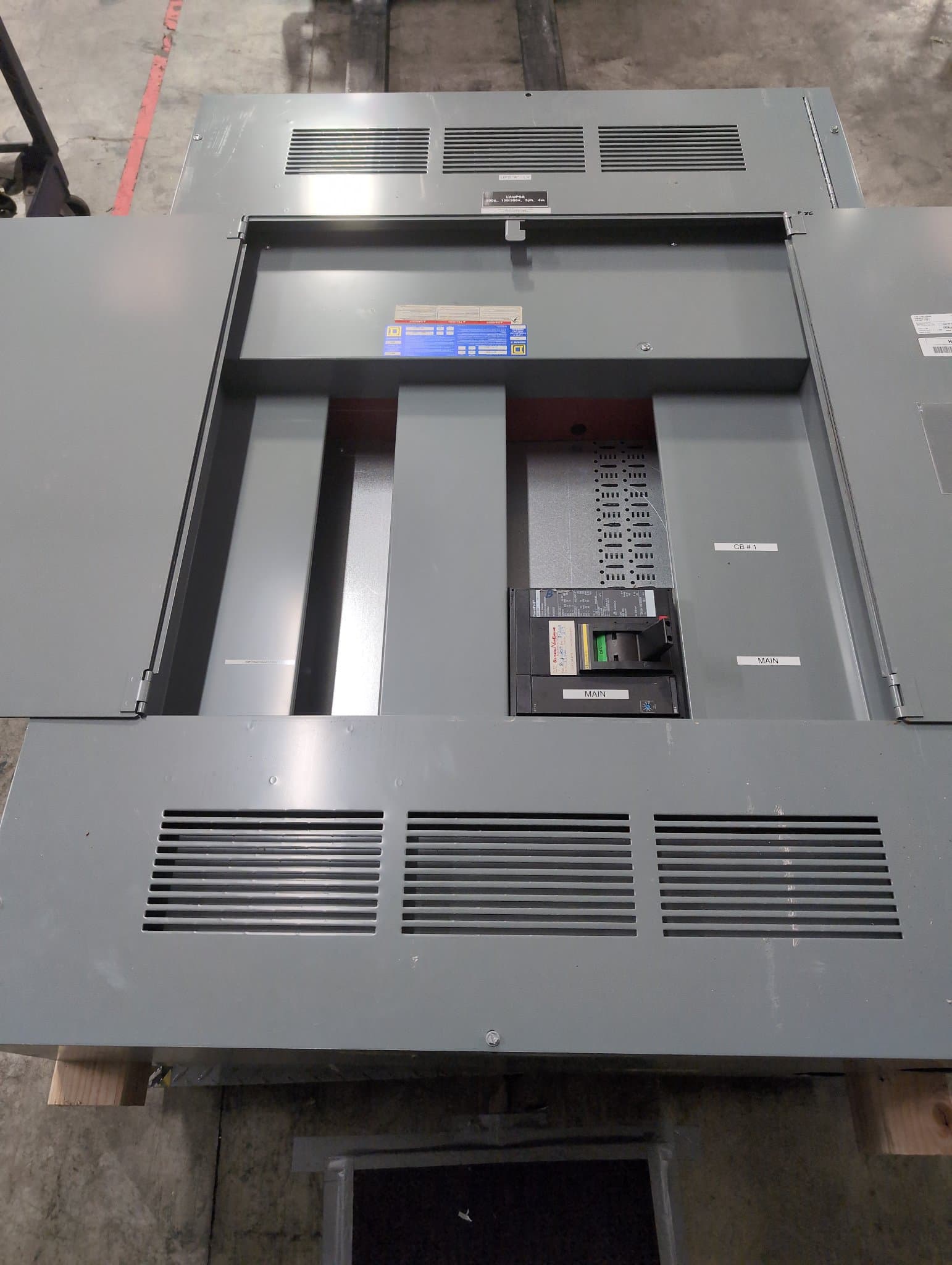 Square D HCP23594 I Line Panelboard 400A 600V 36 Cir MCB NEMA 1