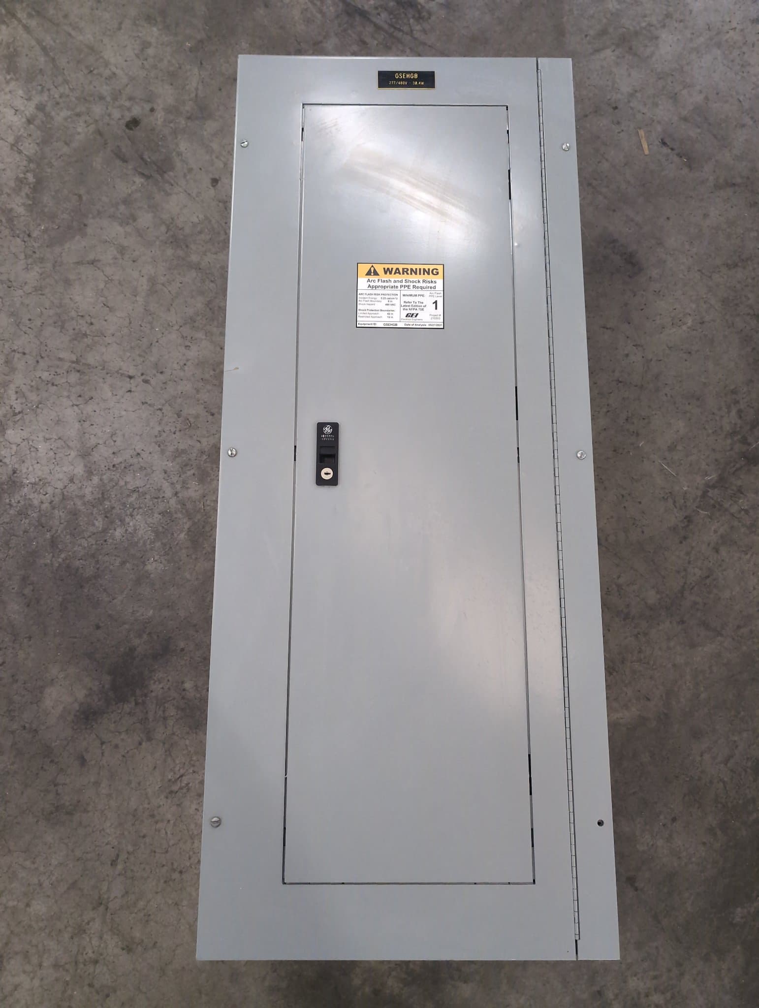 GE AEF3422MTX Panelboard 225A 480/277V MLO 42 Circuits – image 1