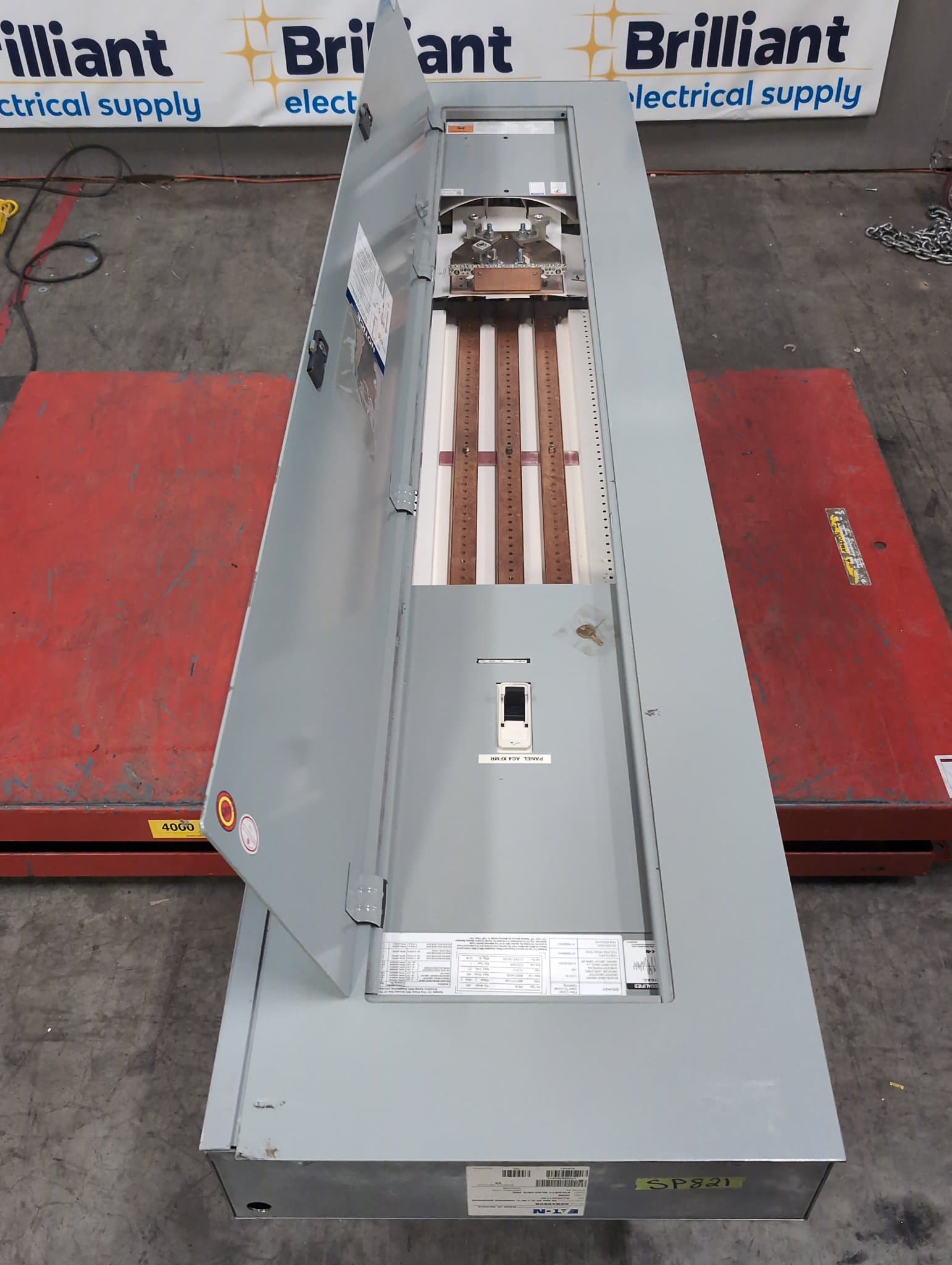 Eaton PRL3A POW-R-LINE Panelboard 400A 480/277V 72 Cir NEMA 1